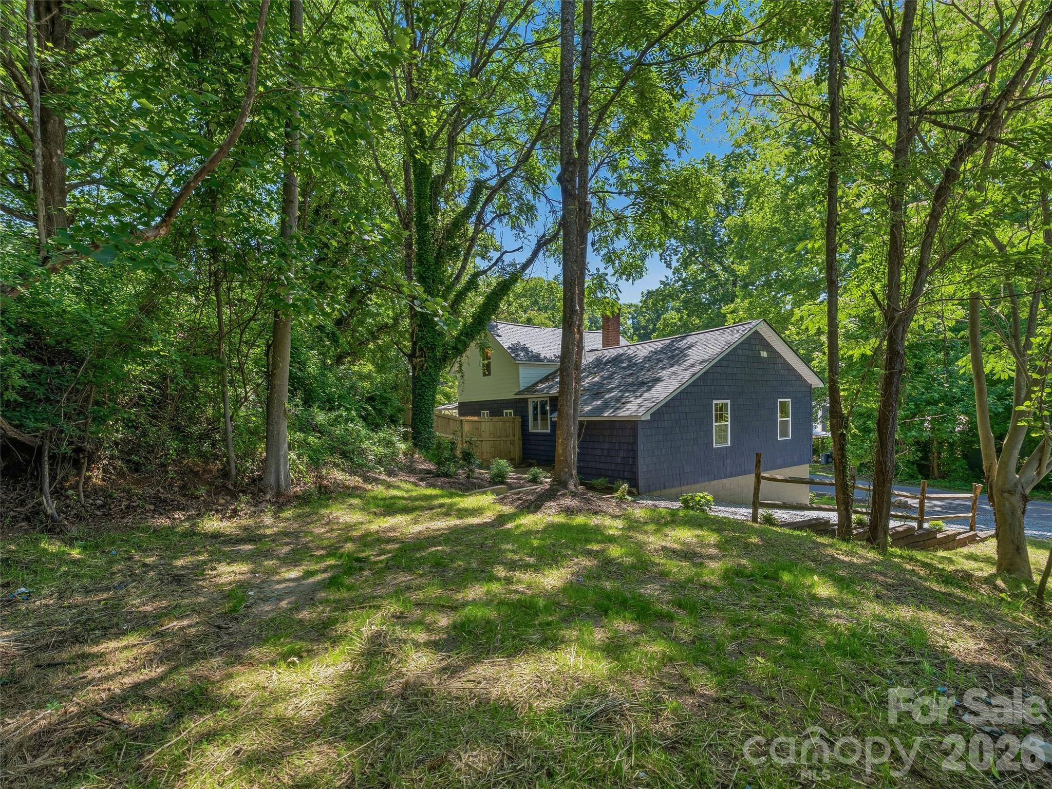 895 N Trade Street — Tryon