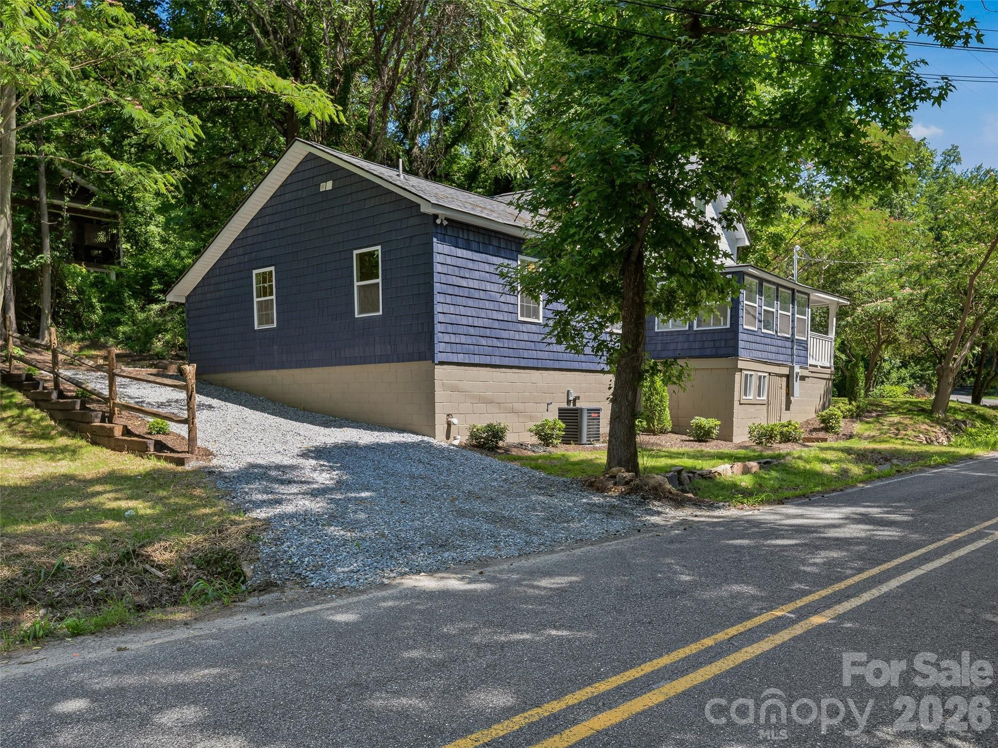 895 N Trade Street — Tryon
