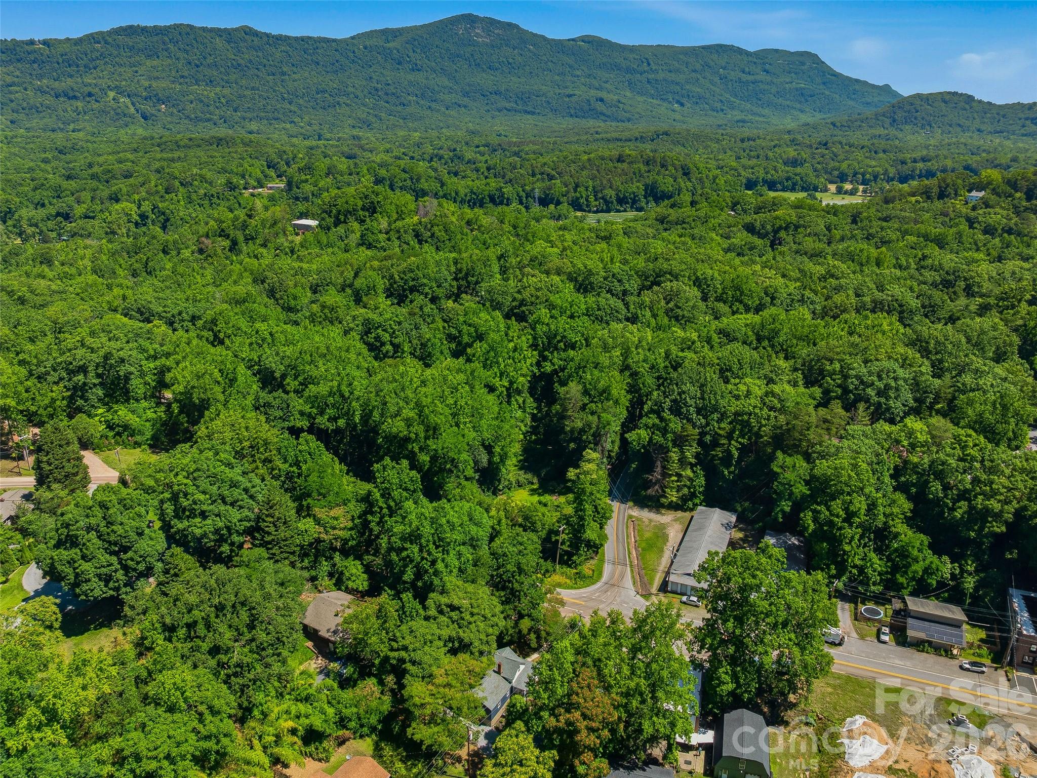 895 N Trade Street — Tryon