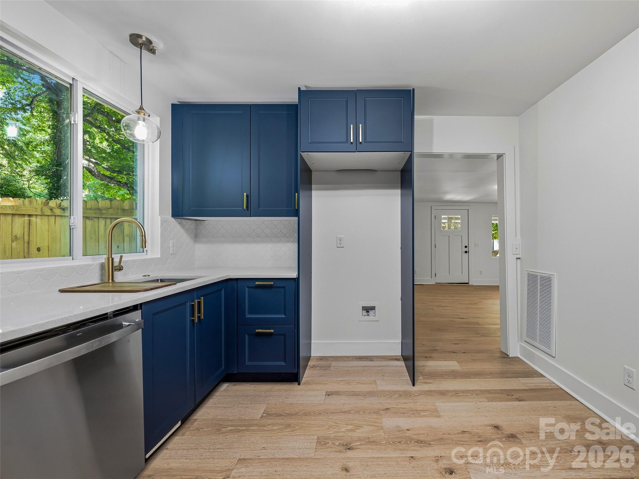 895 N Trade Street — Tryon