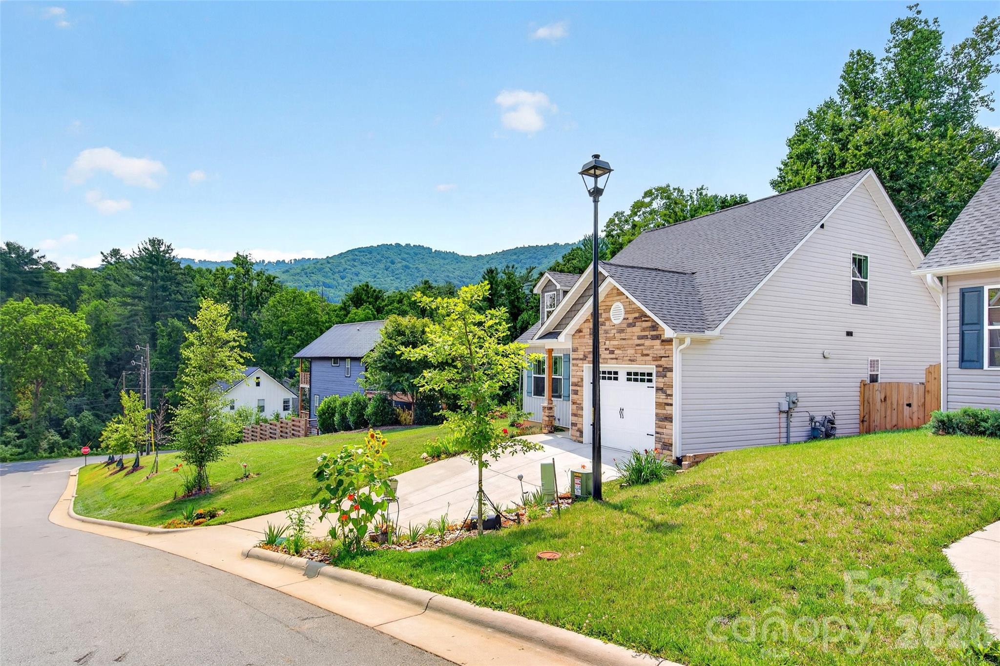 200 Rockrose Court — Asheville