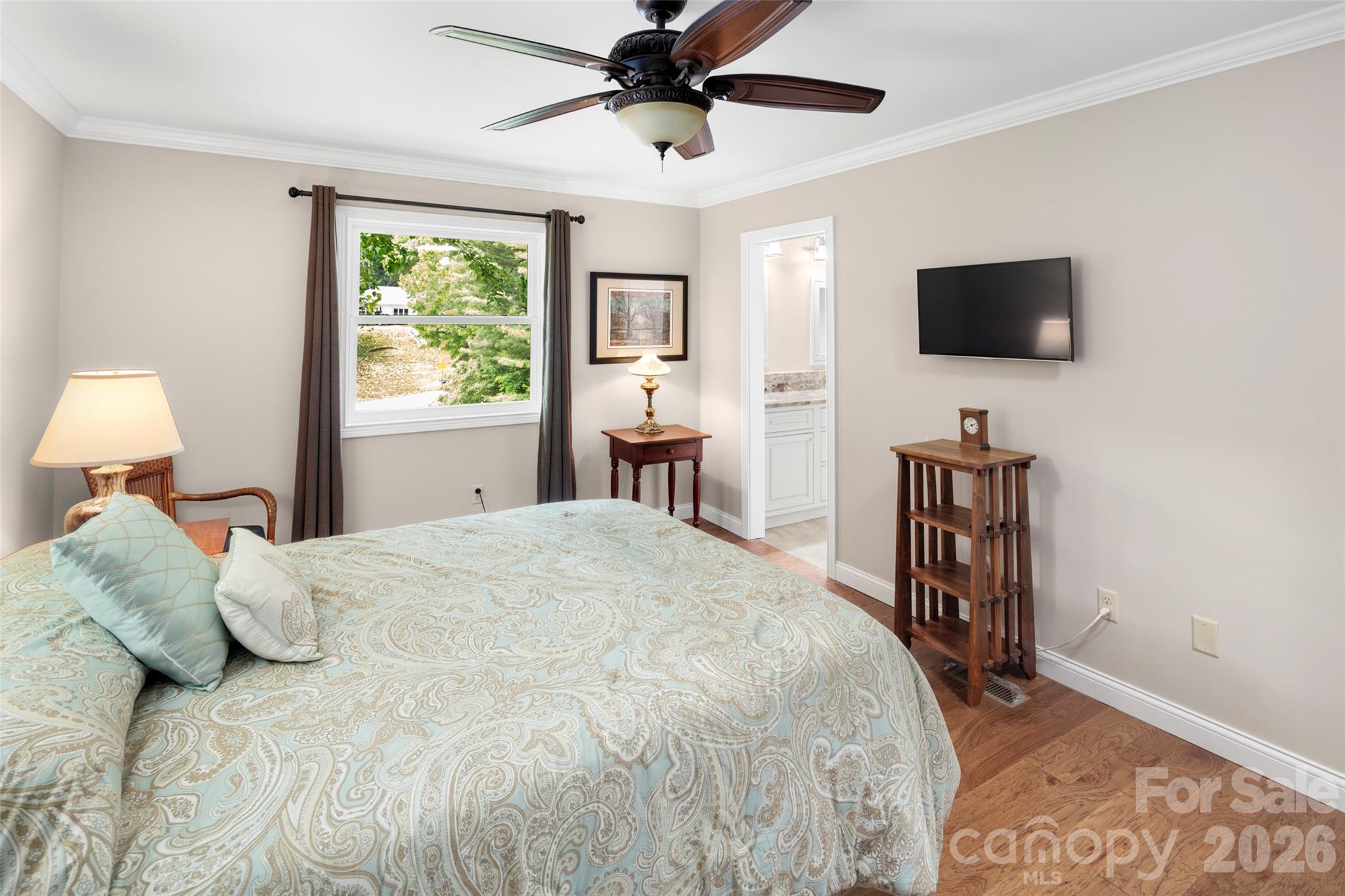 2750 Leucothae Way — Hendersonville