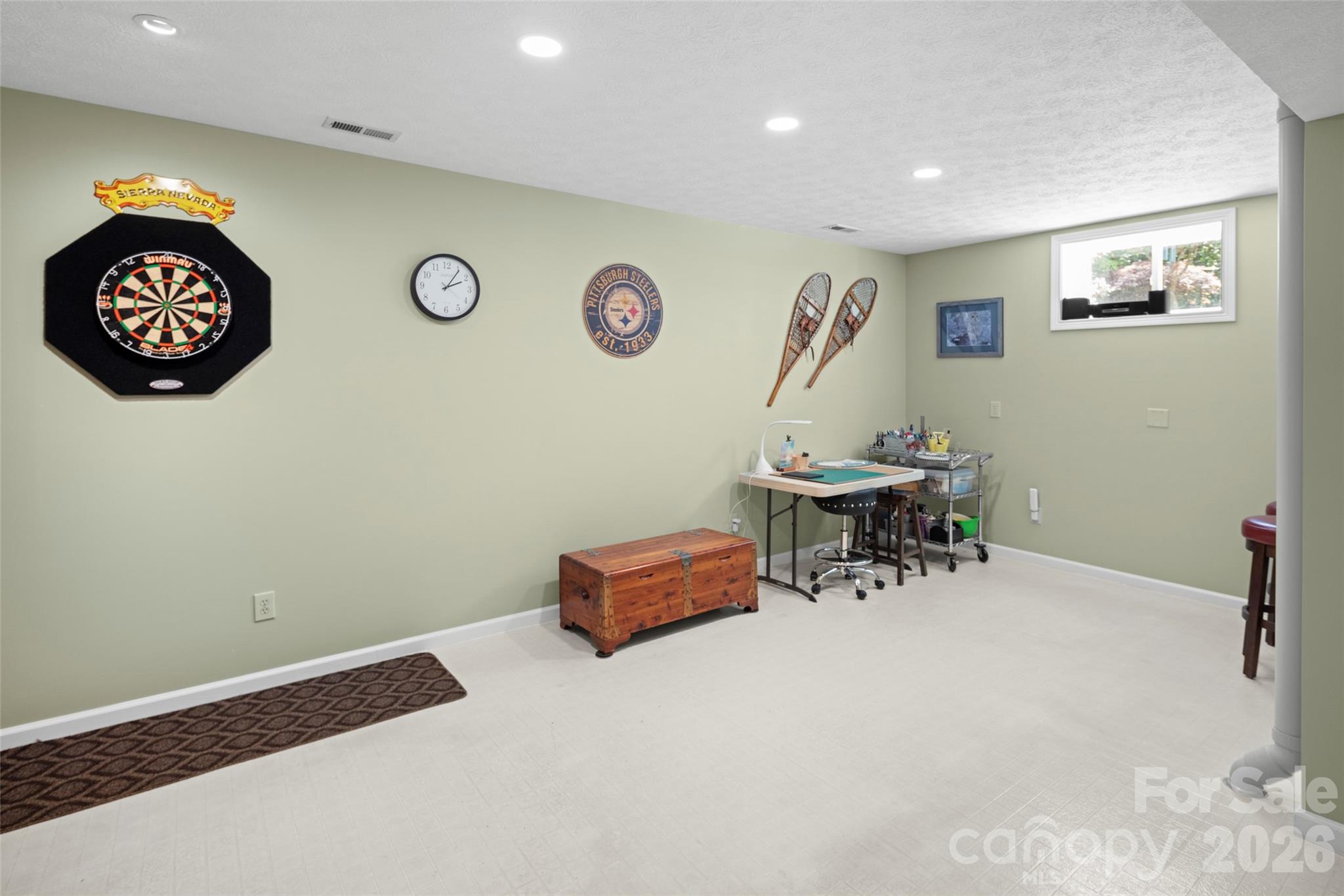 2750 Leucothae Way — Hendersonville
