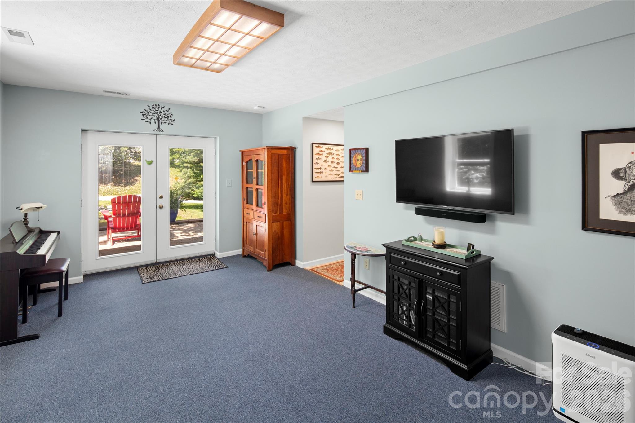 2750 Leucothae Way — Hendersonville