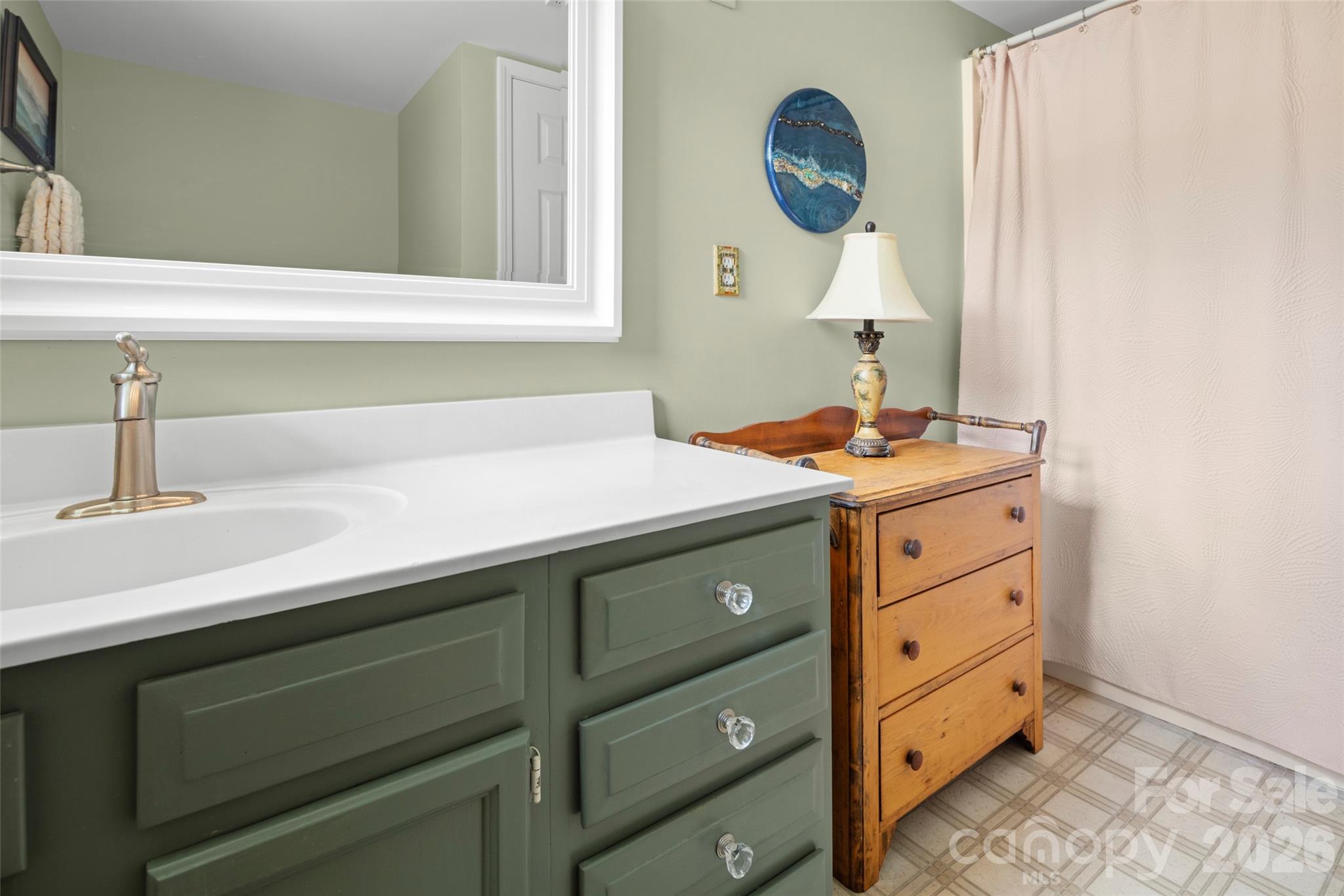 2750 Leucothae Way — Hendersonville