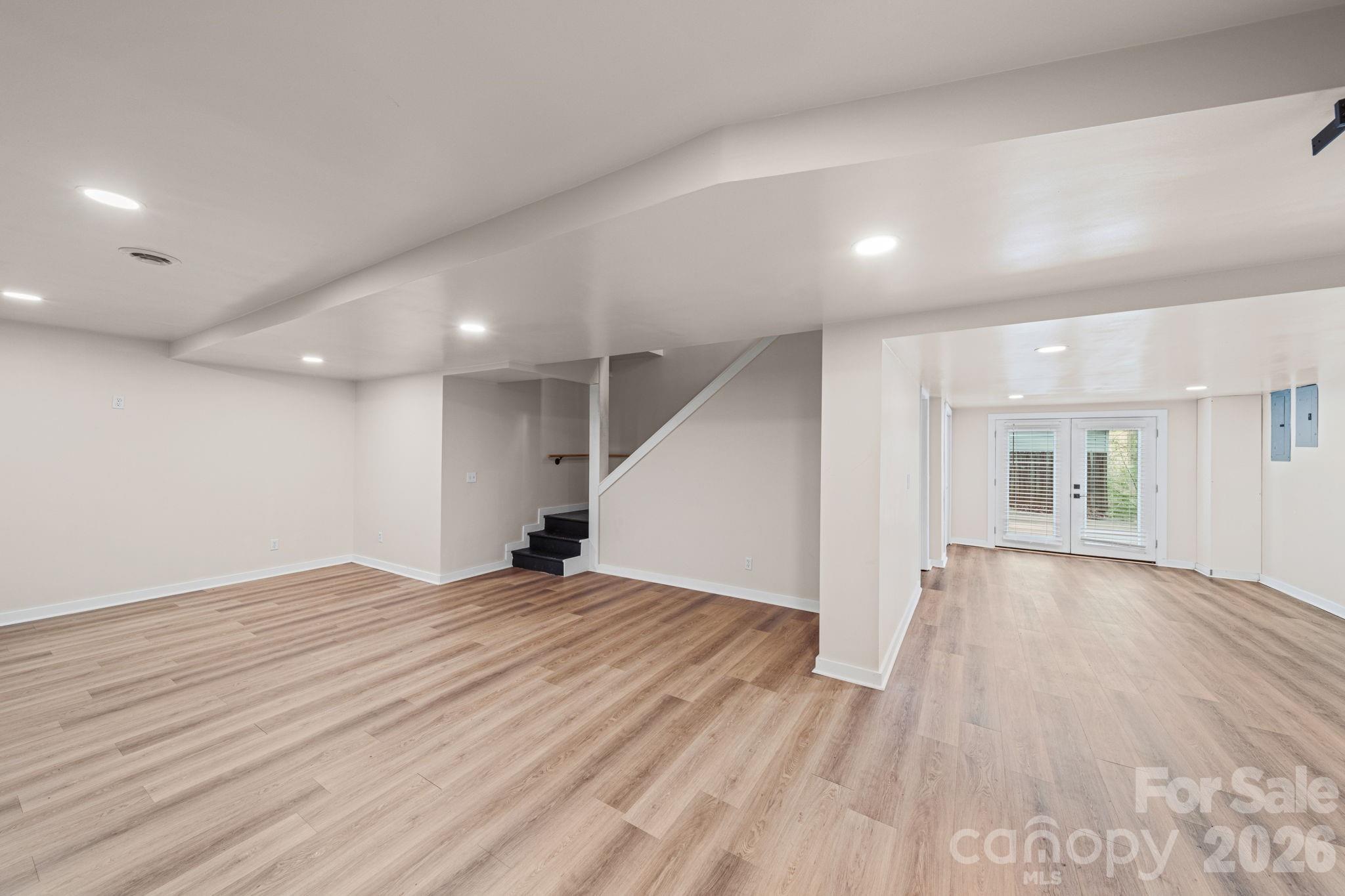 200 Maple Court — Lexington