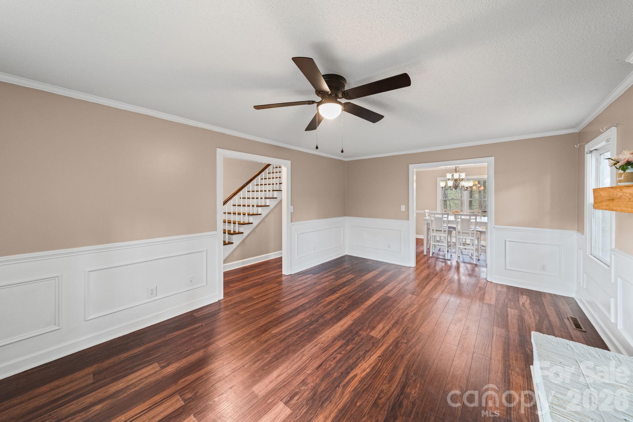 200 Maple Court — Lexington