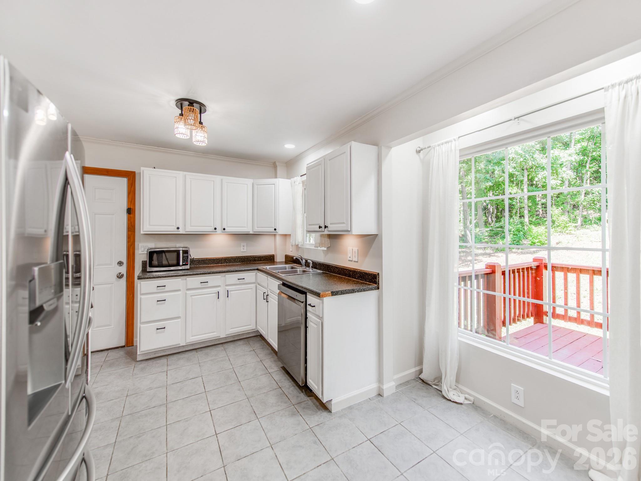 7575 Tanglewood Drive — Vale