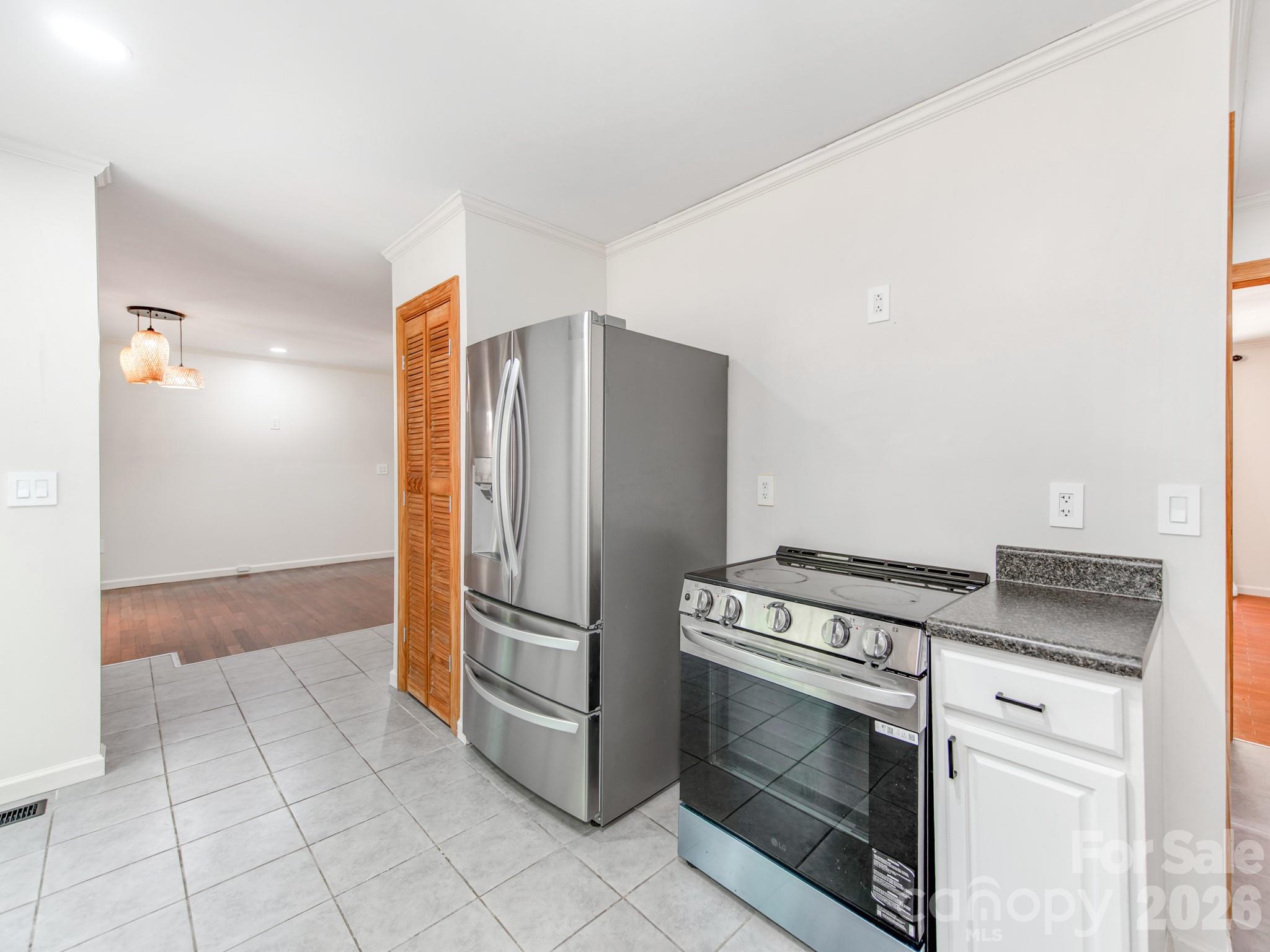 7575 Tanglewood Drive — Vale