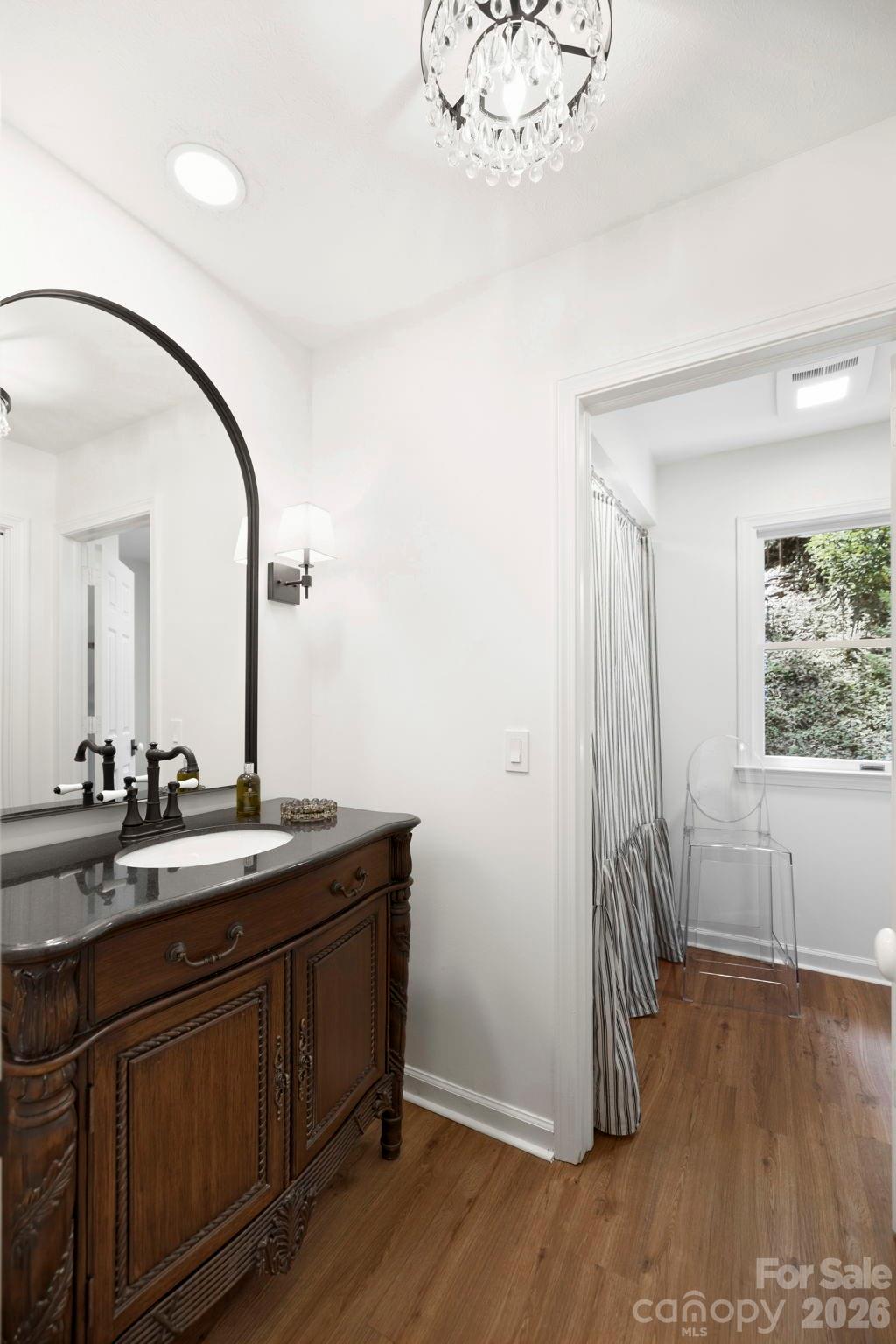 212 Estate Drive — Hendersonville