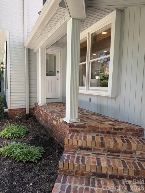 212 Estate Drive — Hendersonville