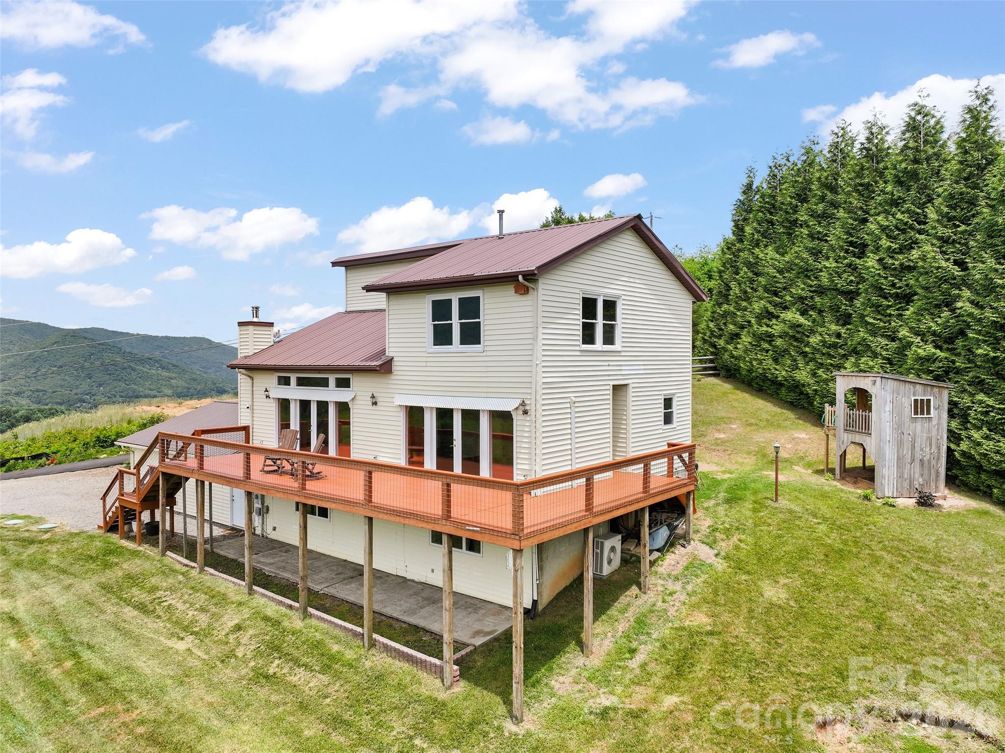 50 Blossom Drive — Waynesville