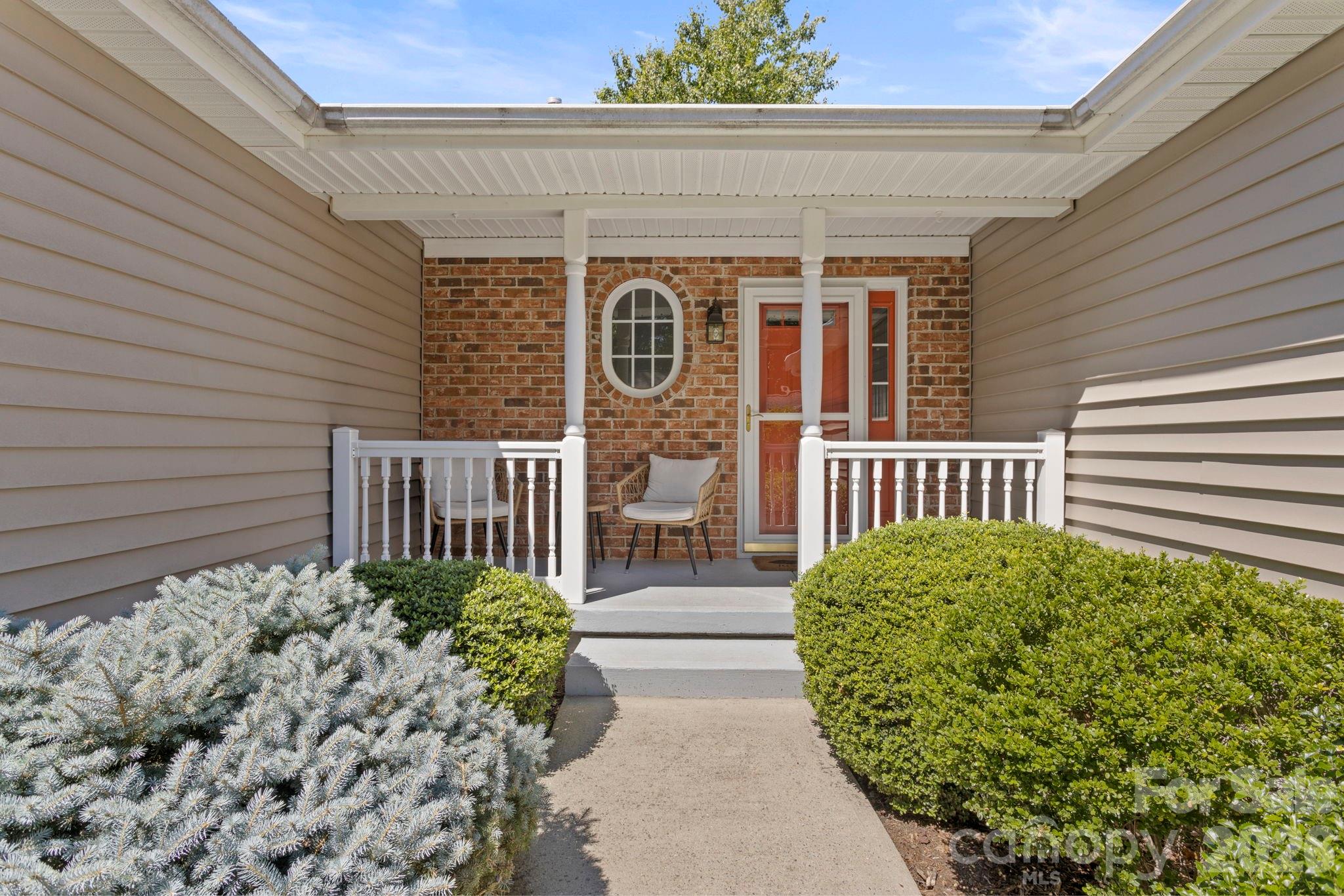 237 Charlestown Drive — Hendersonville
