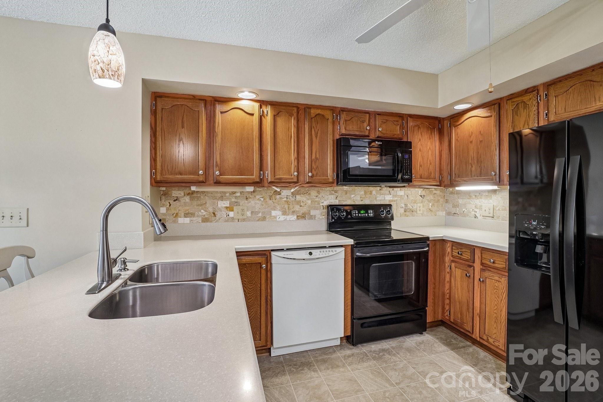 3 Wentworth Court — Etowah