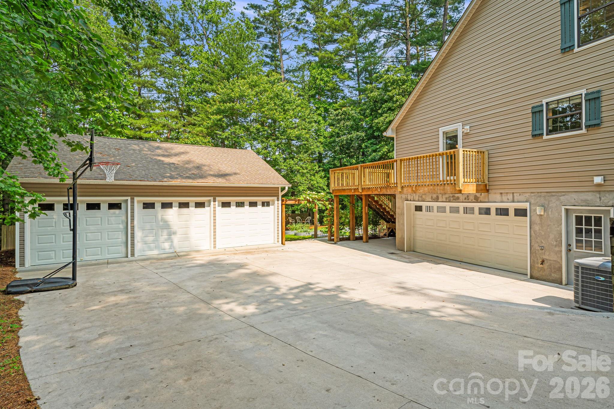212 Riva Ridge Drive — Fairview
