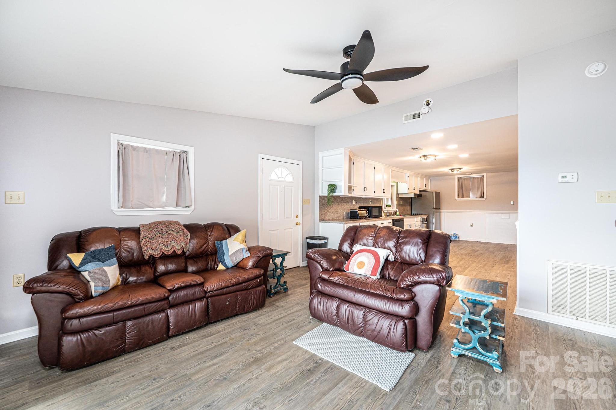 4566 Windward Lane — Catawba