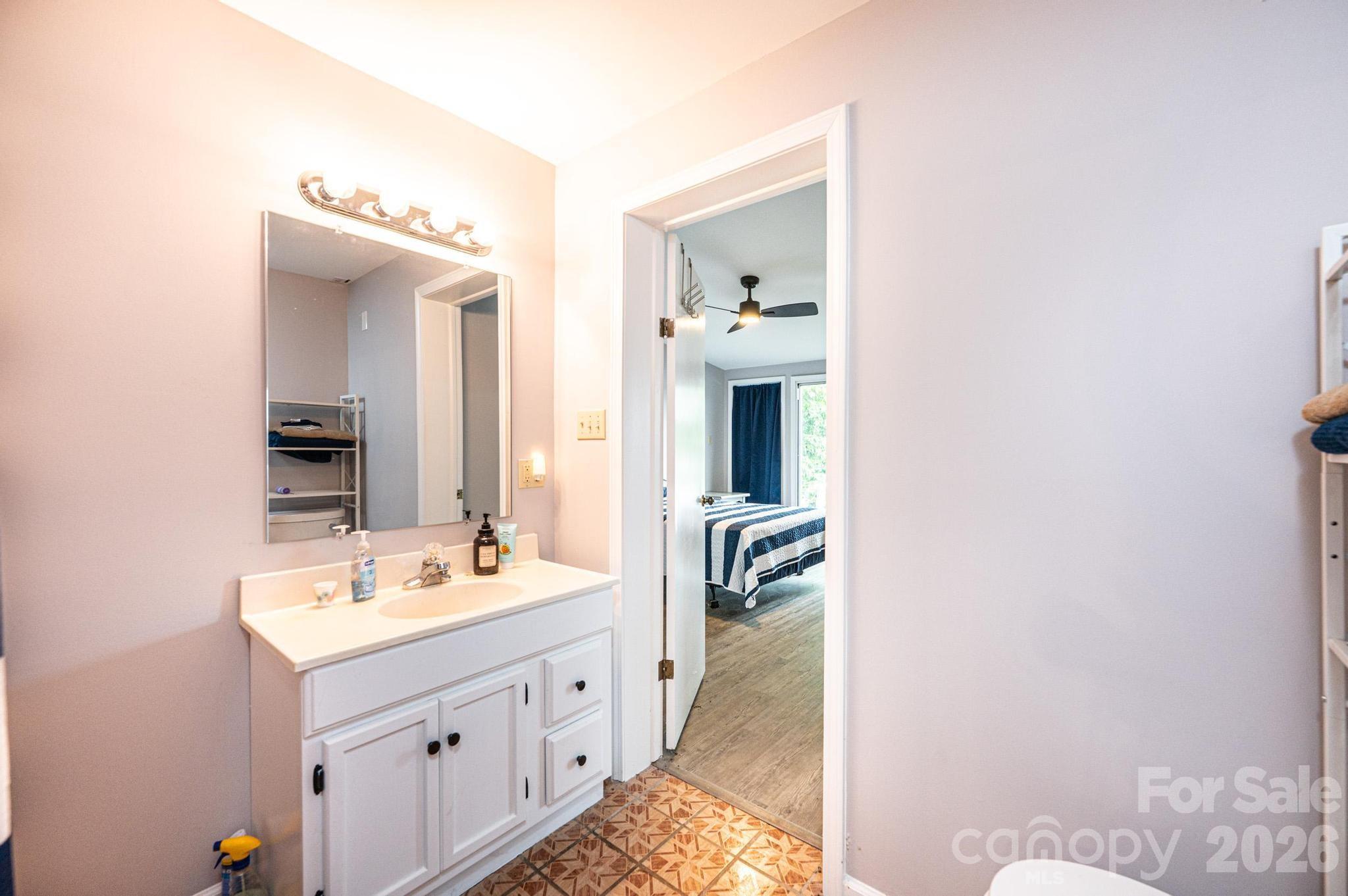 4566 Windward Lane — Catawba