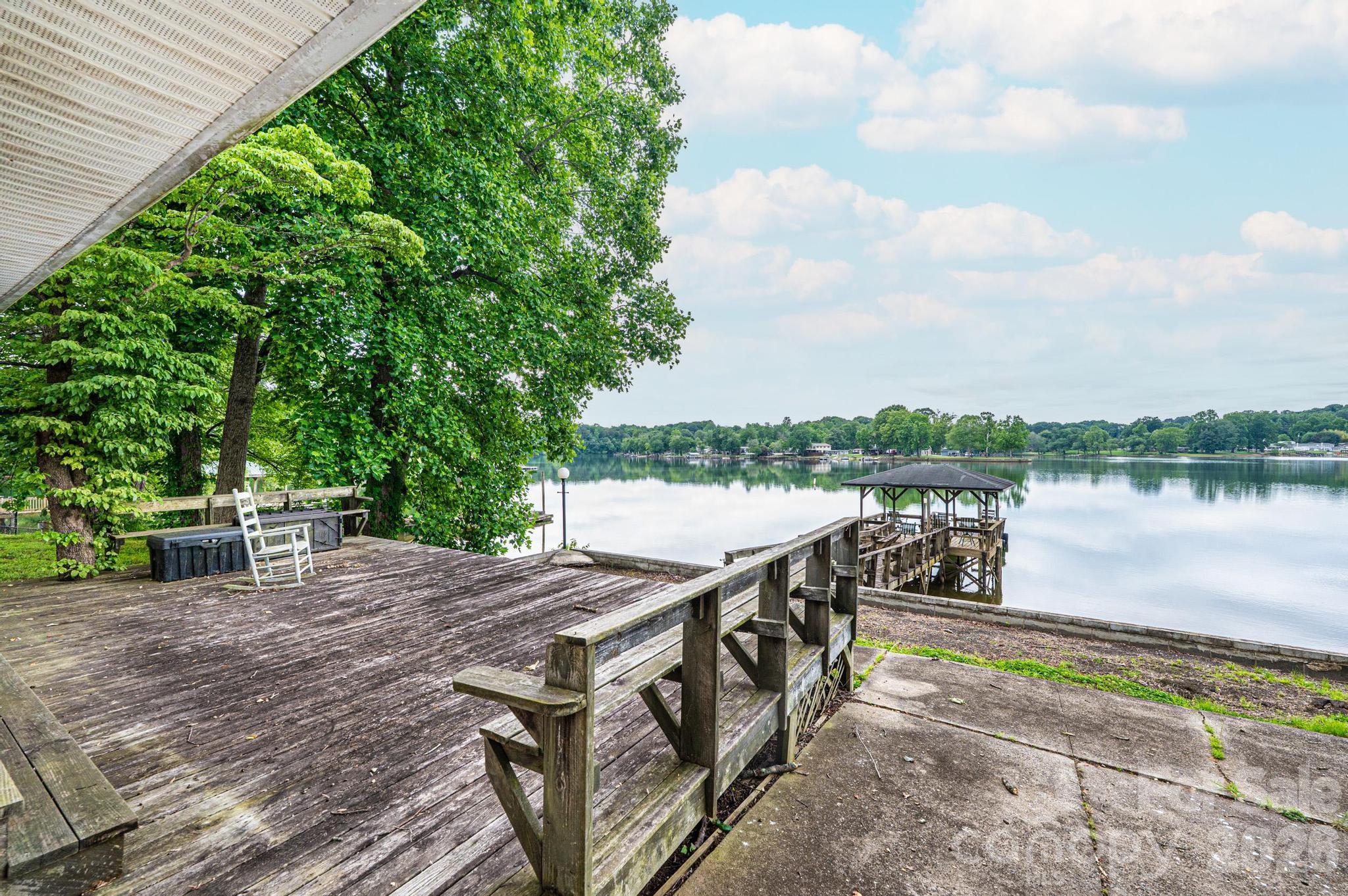 4566 Windward Lane — Catawba
