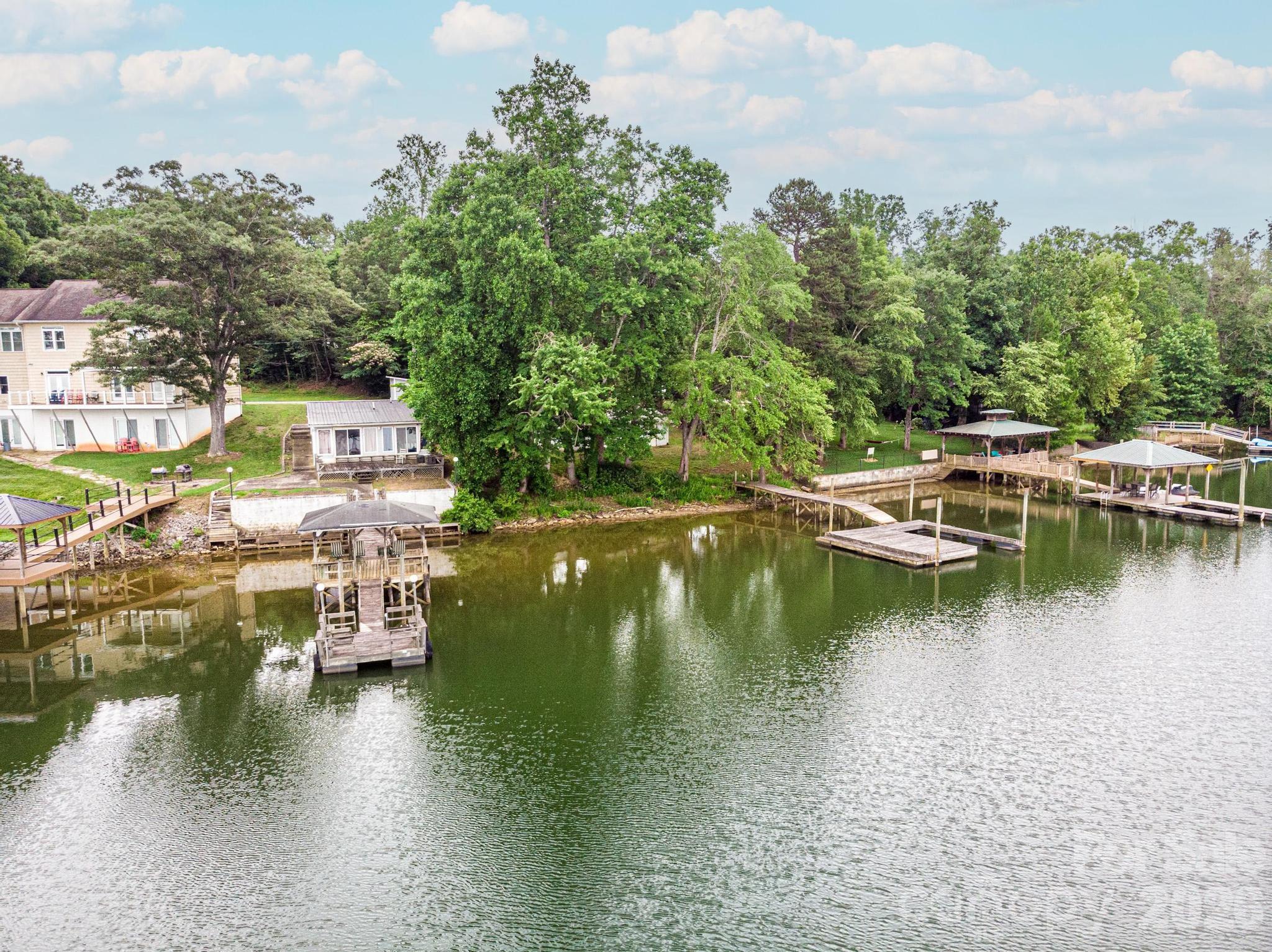4566 Windward Lane — Catawba