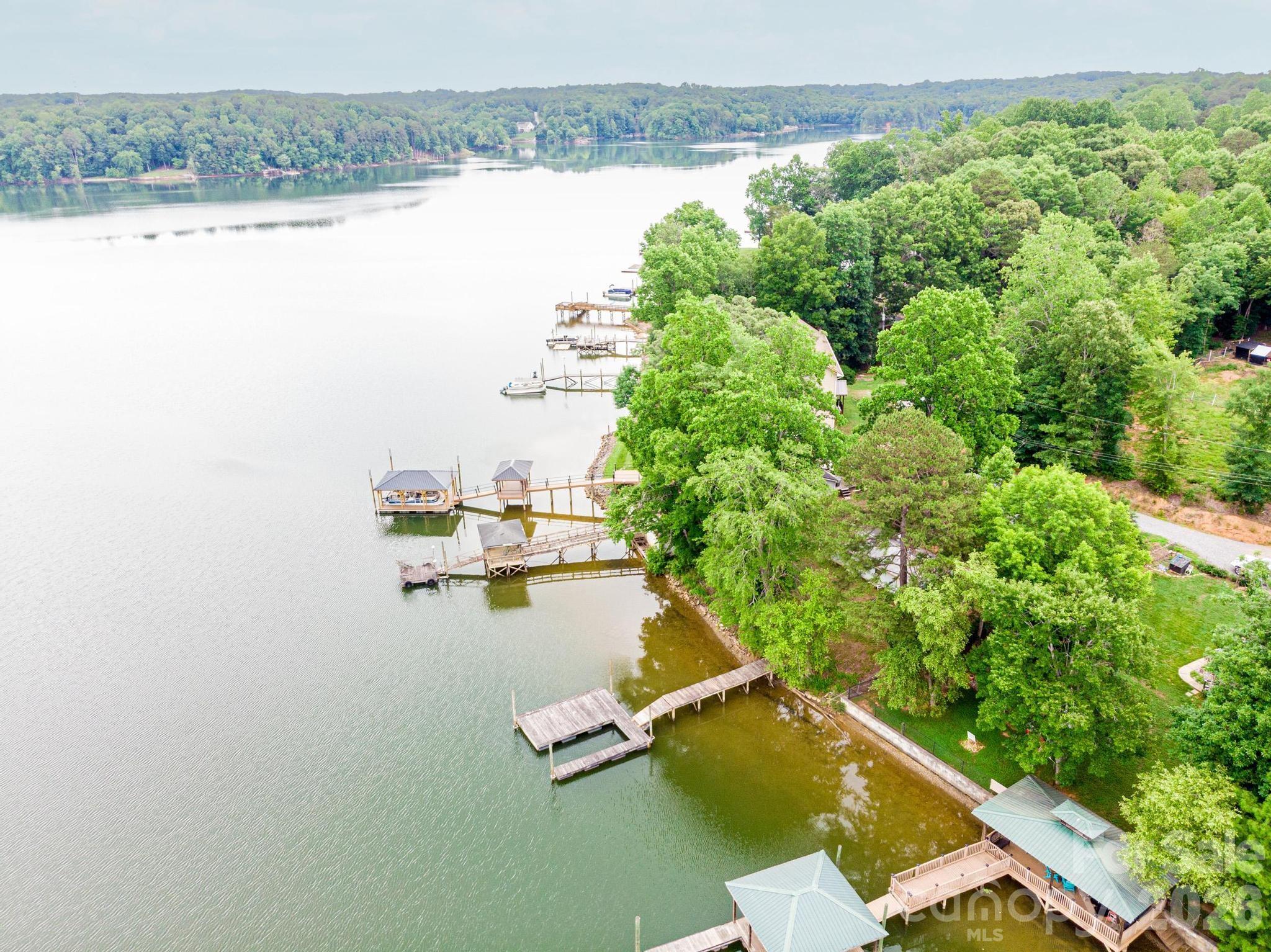 4566 Windward Lane — Catawba