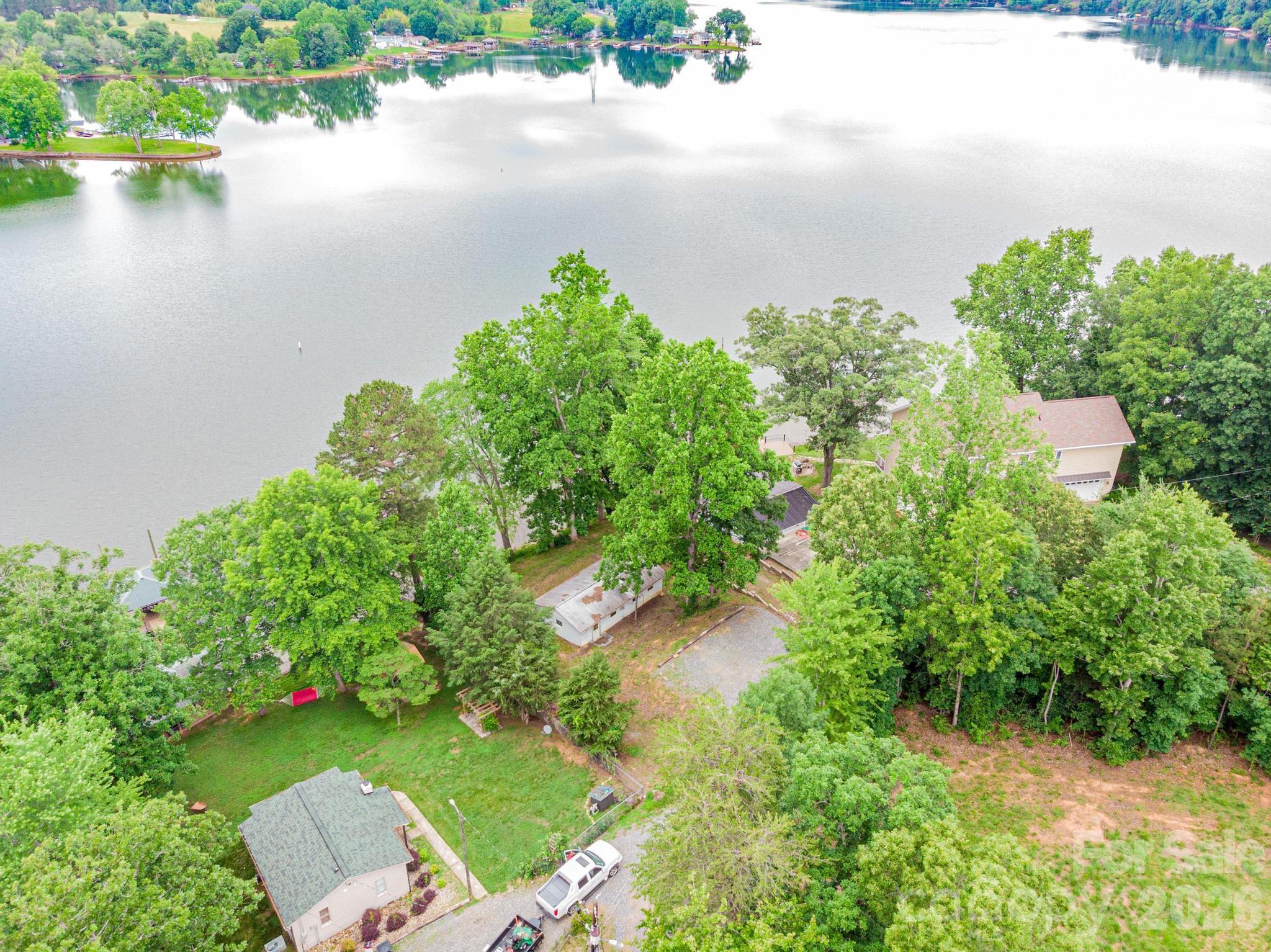 4566 Windward Lane — Catawba