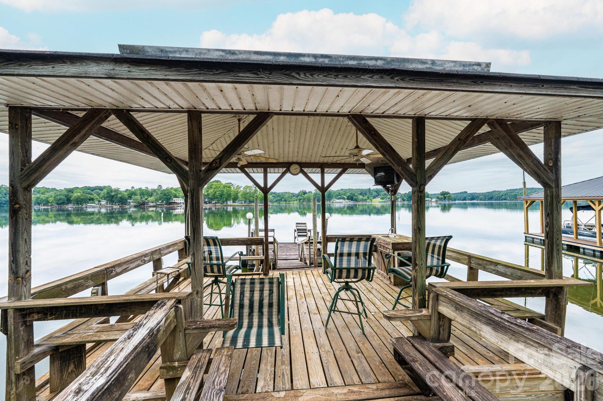4566 Windward Lane — Catawba