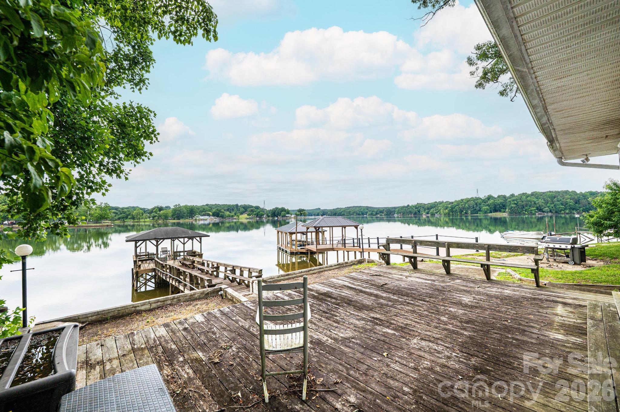 4566 Windward Lane — Catawba