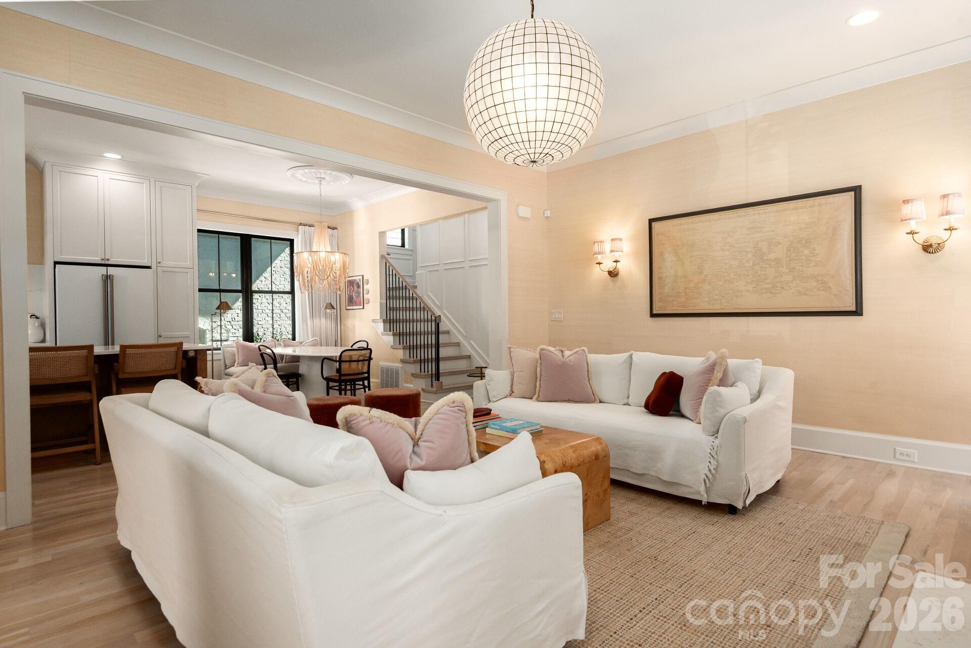 3020 Whiting Avenue — Charlotte