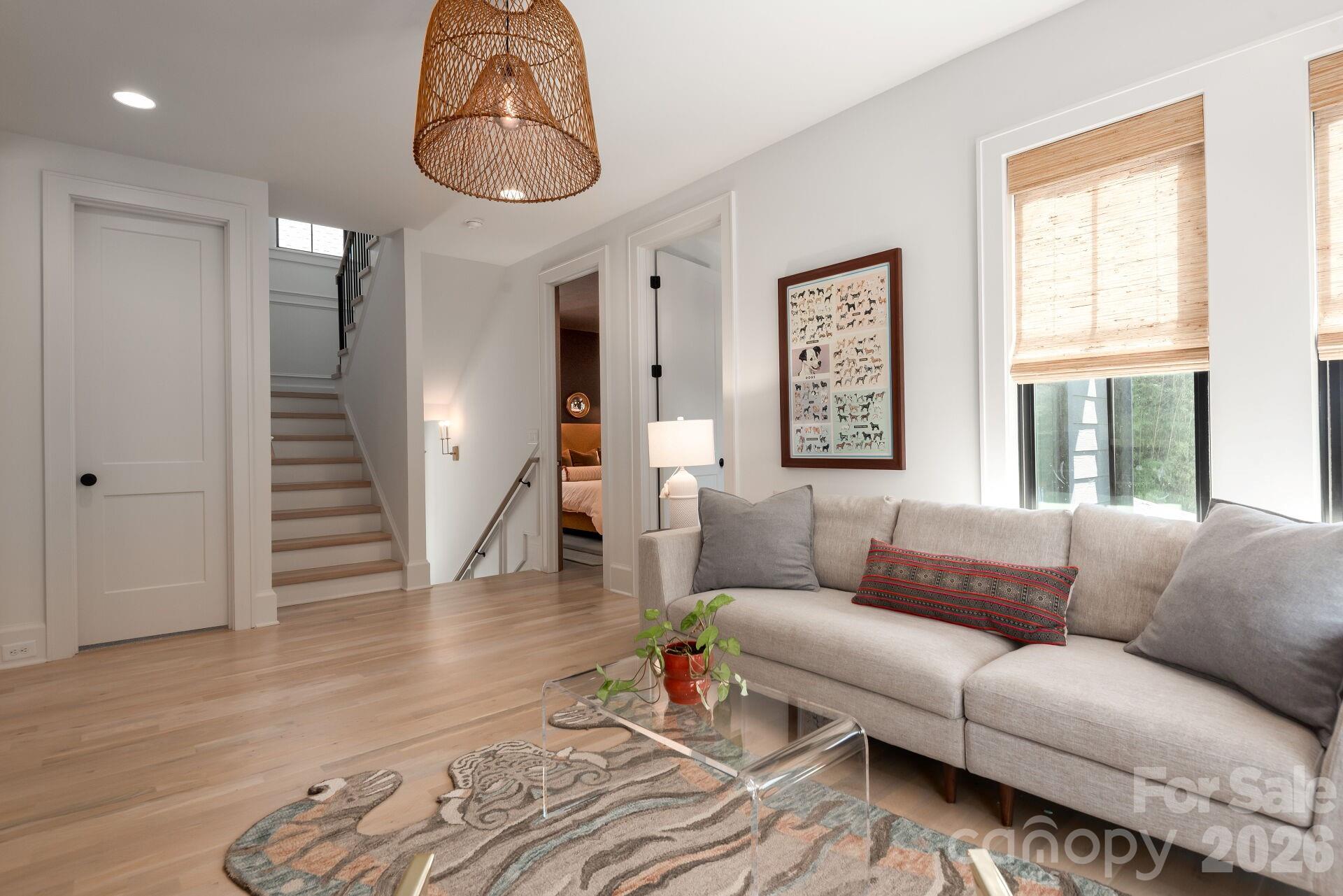 3020 Whiting Avenue — Charlotte