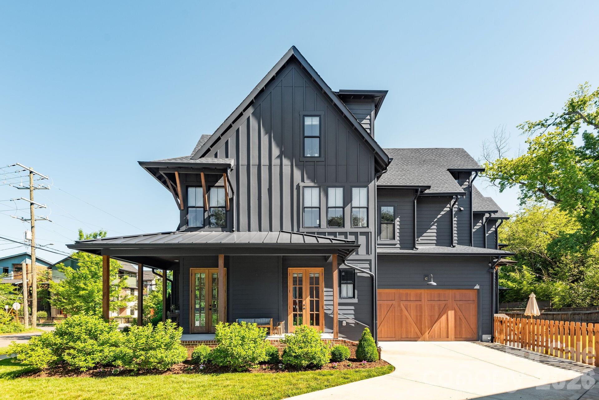 3020 Whiting Avenue — Charlotte