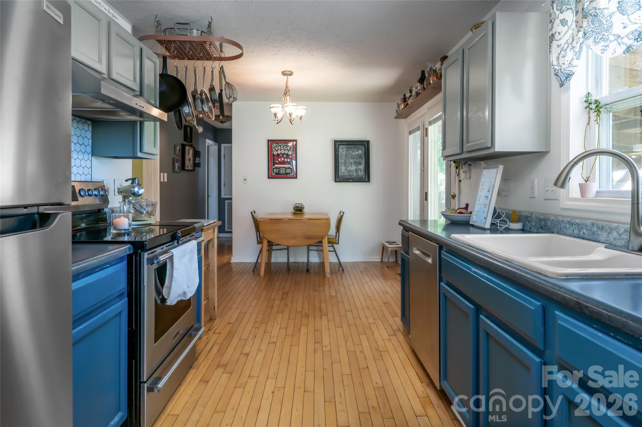 339 Hi Alta Avenue — Asheville