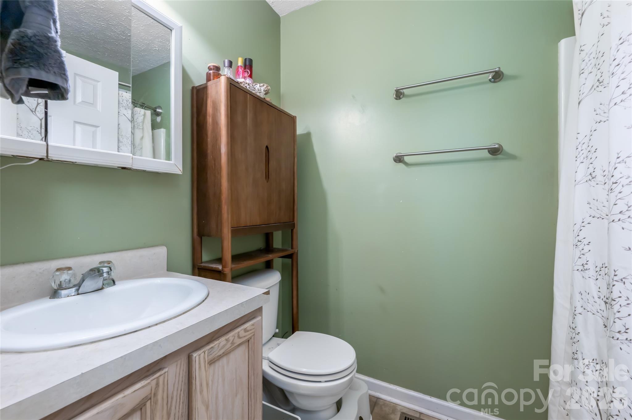339 Hi Alta Avenue — Asheville