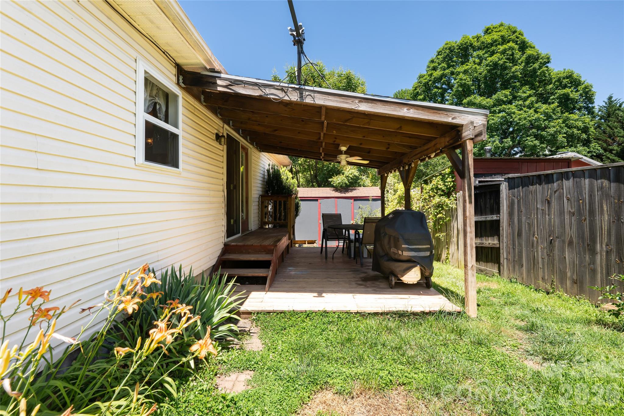 339 Hi Alta Avenue — Asheville