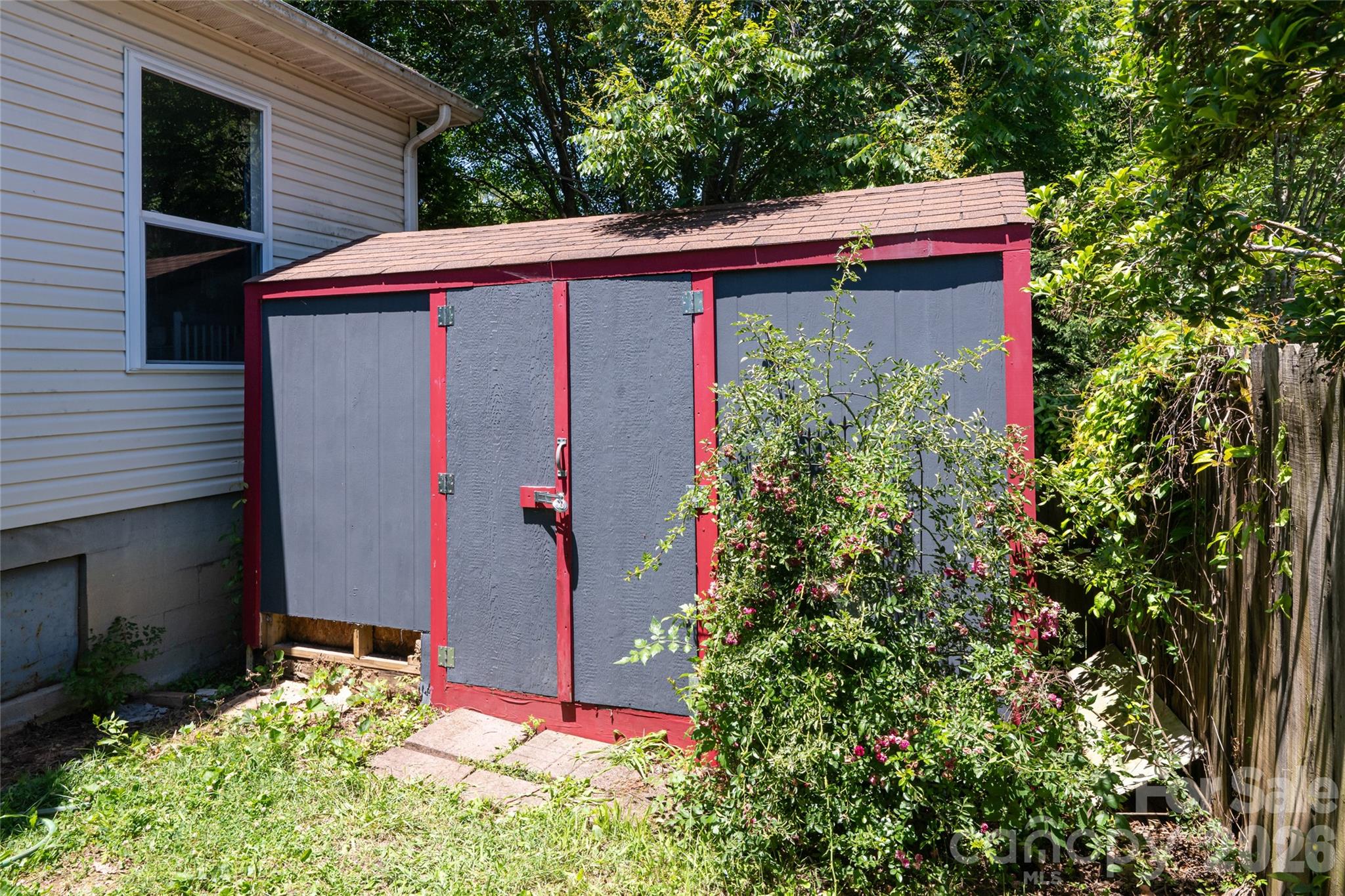 339 Hi Alta Avenue — Asheville