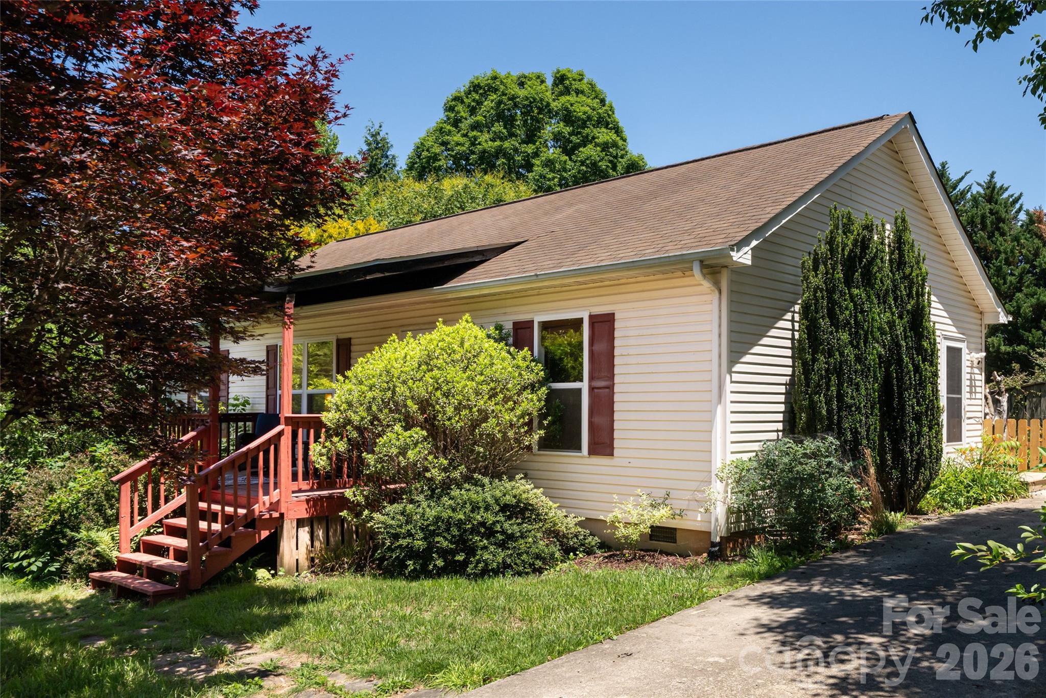 339 Hi Alta Avenue — Asheville