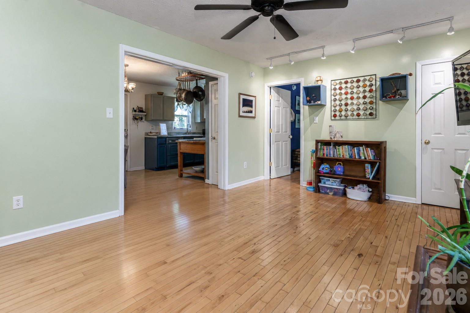 339 Hi Alta Avenue — Asheville