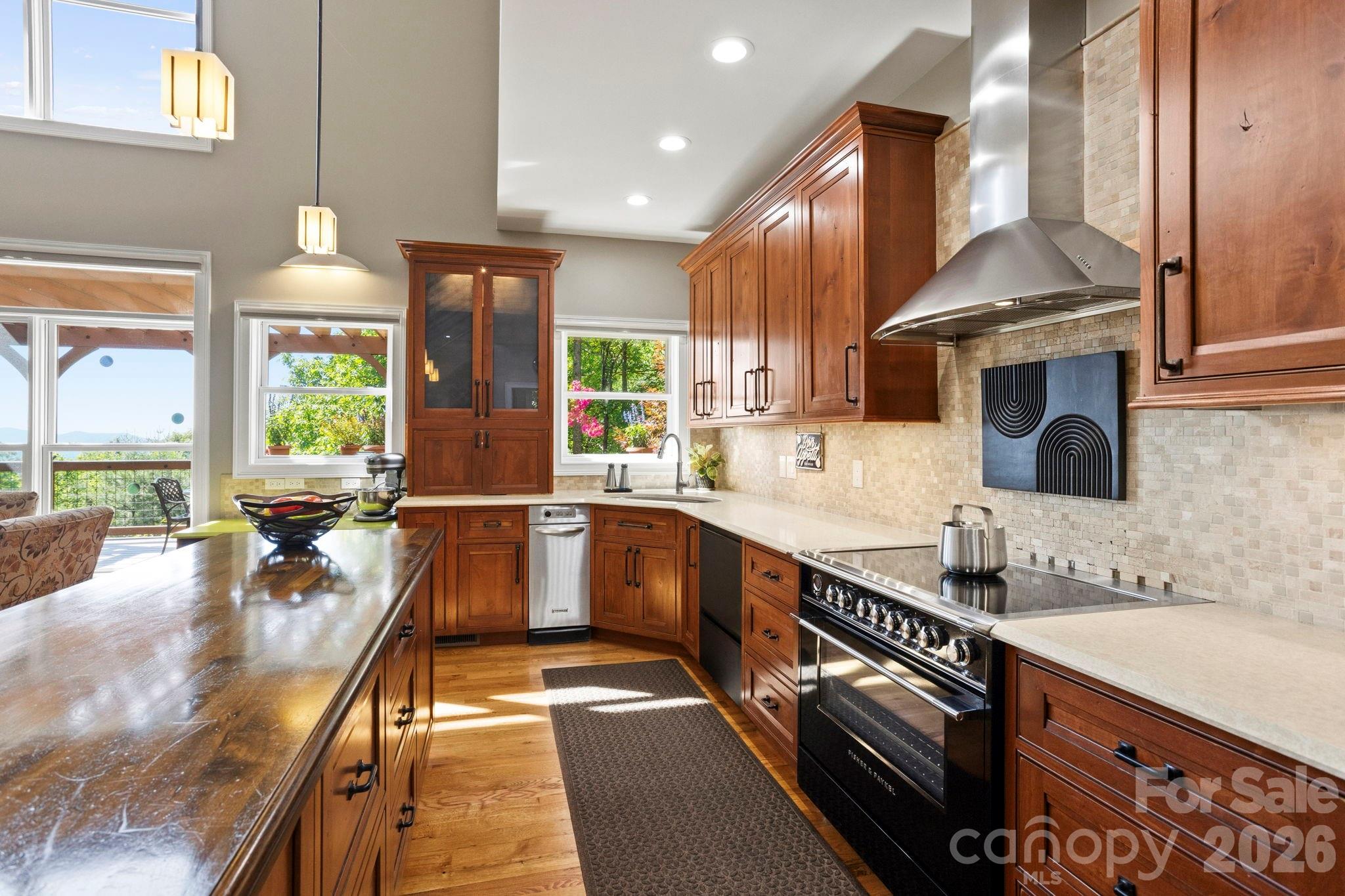 426 Eagle Ridge Road — Zirconia