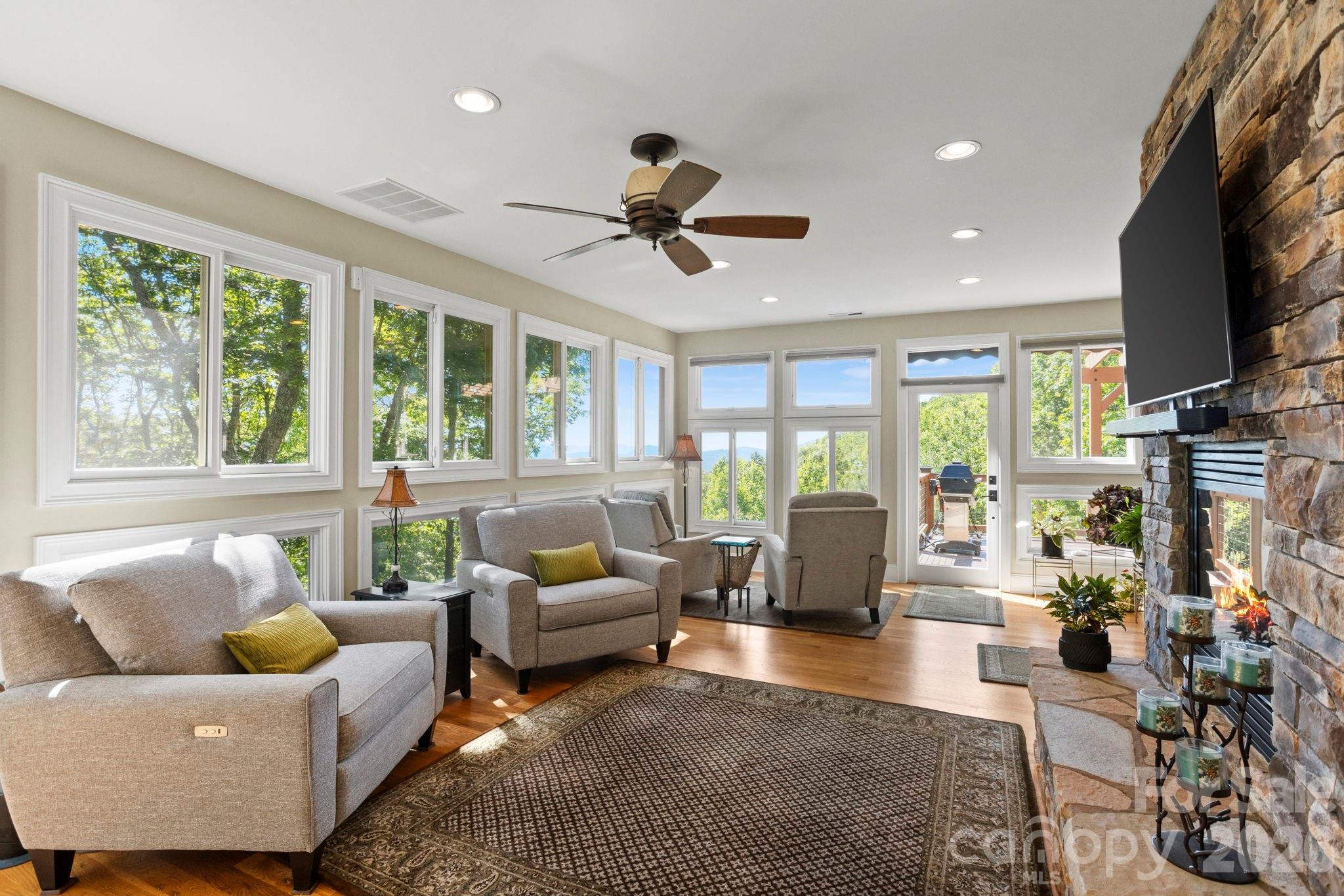 426 Eagle Ridge Road — Zirconia