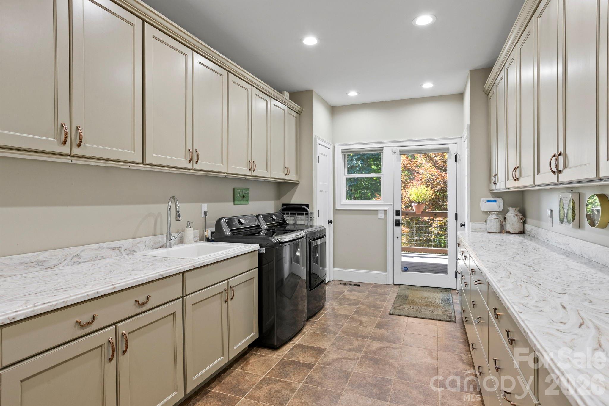 426 Eagle Ridge Road — Zirconia