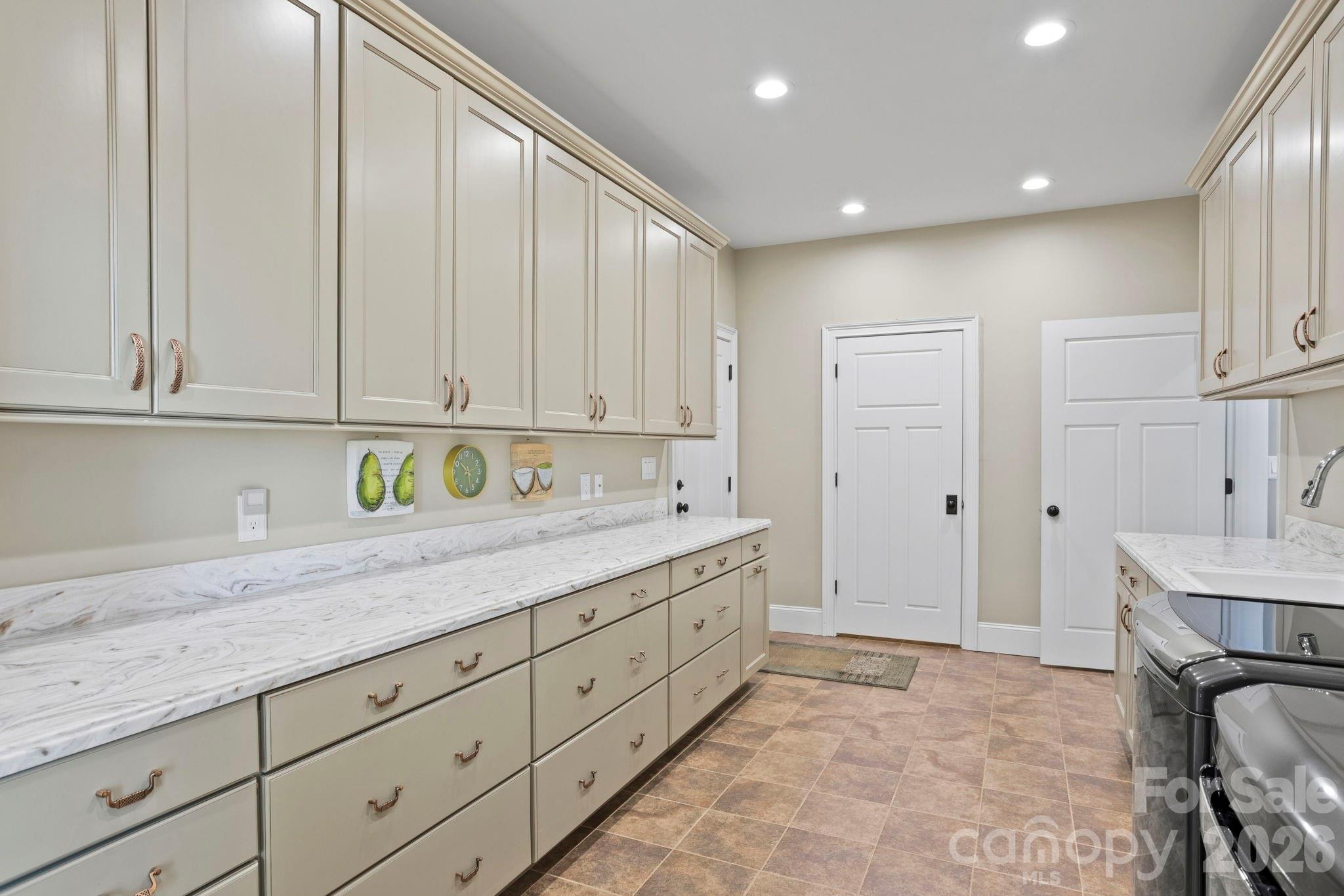 426 Eagle Ridge Road — Zirconia
