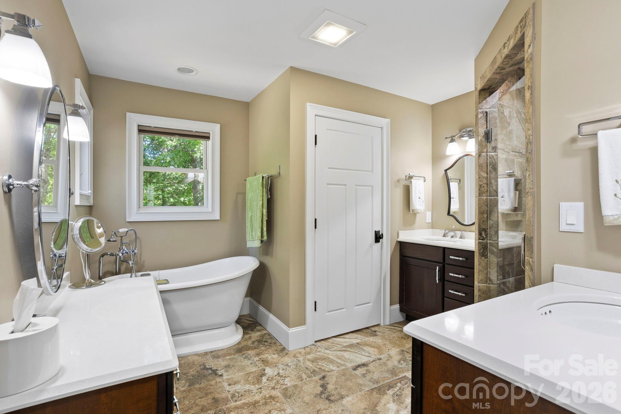 426 Eagle Ridge Road — Zirconia