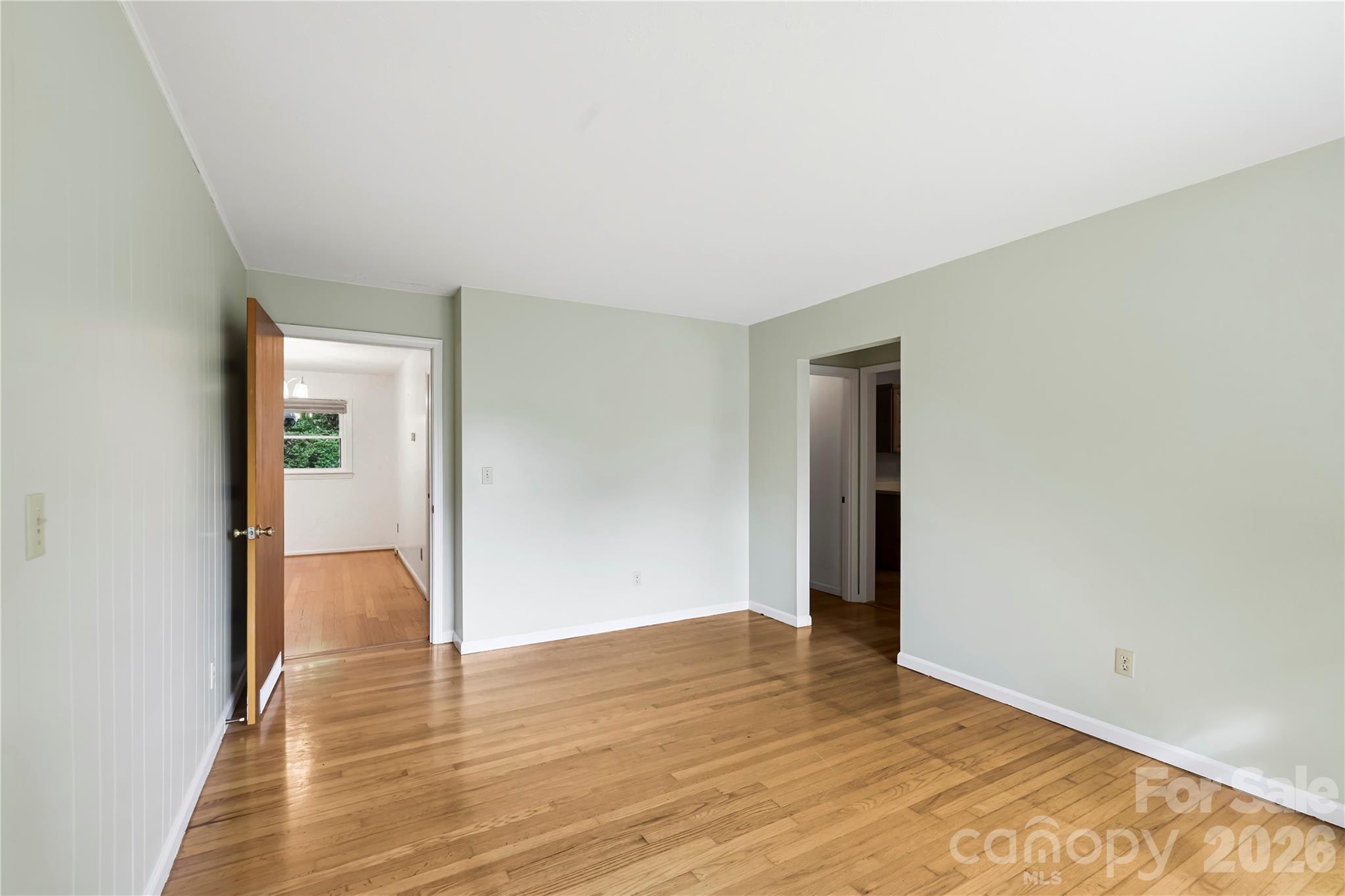 421 Comet Drive — Hendersonville