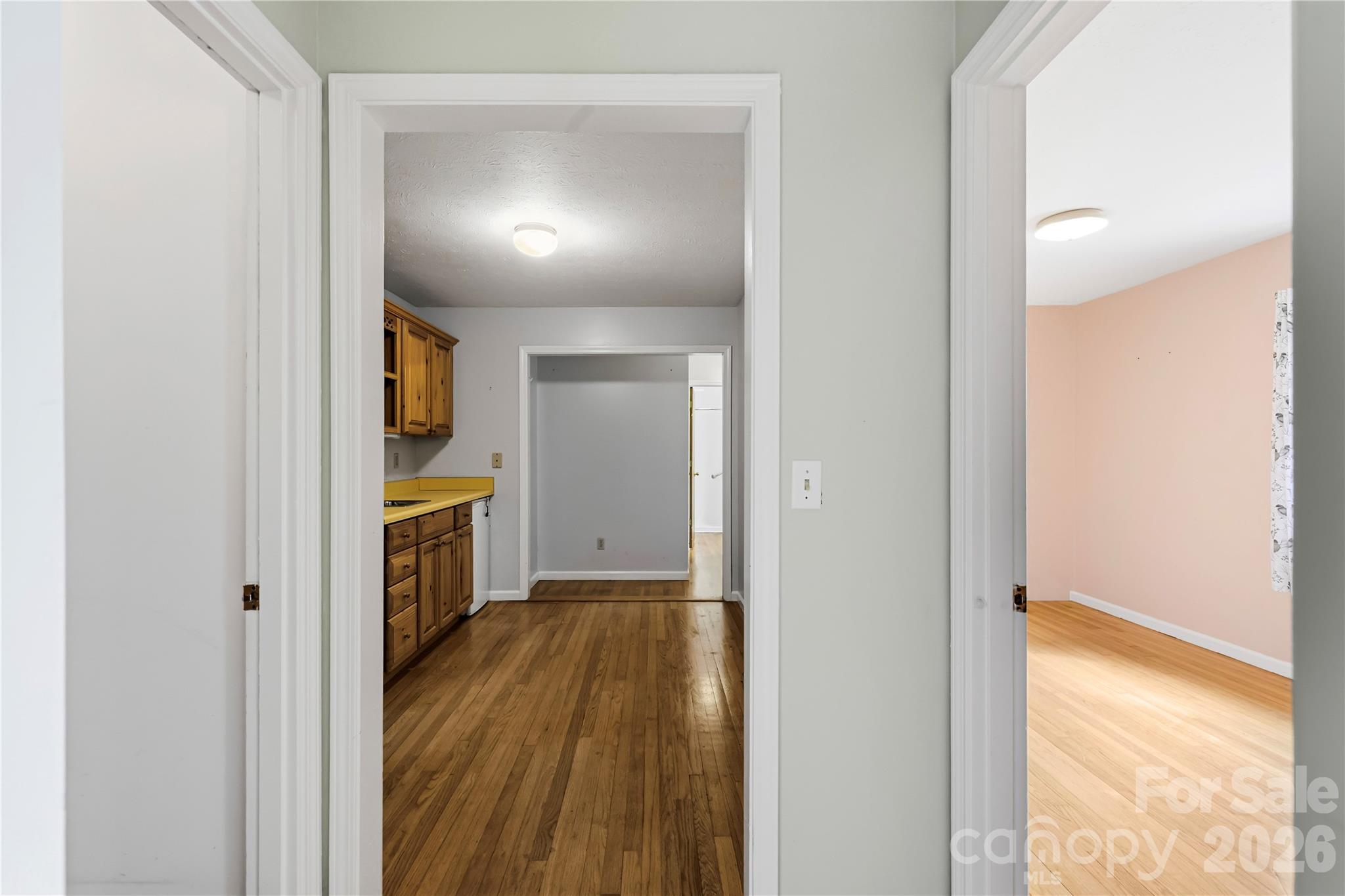 421 Comet Drive — Hendersonville