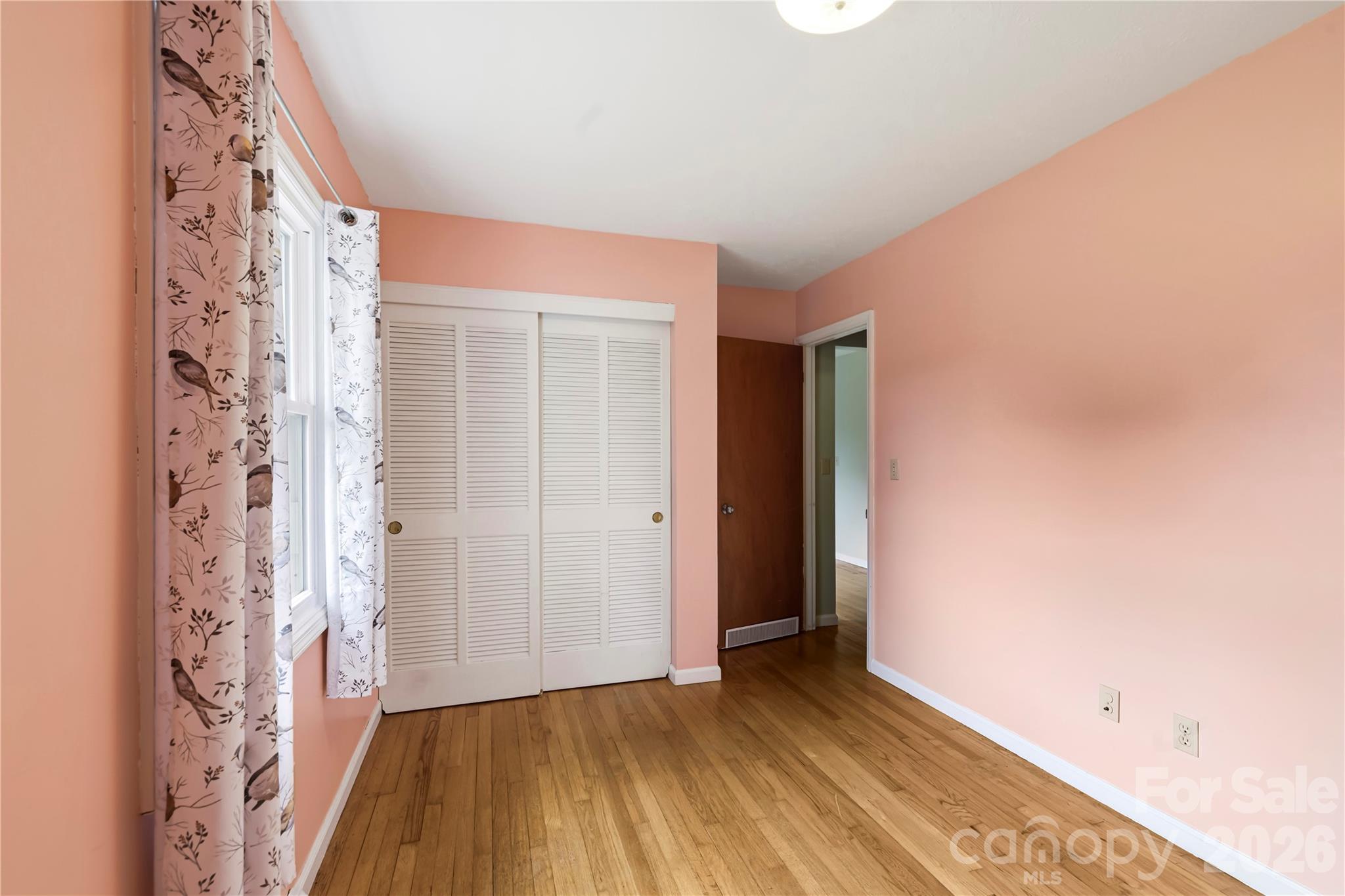 421 Comet Drive — Hendersonville