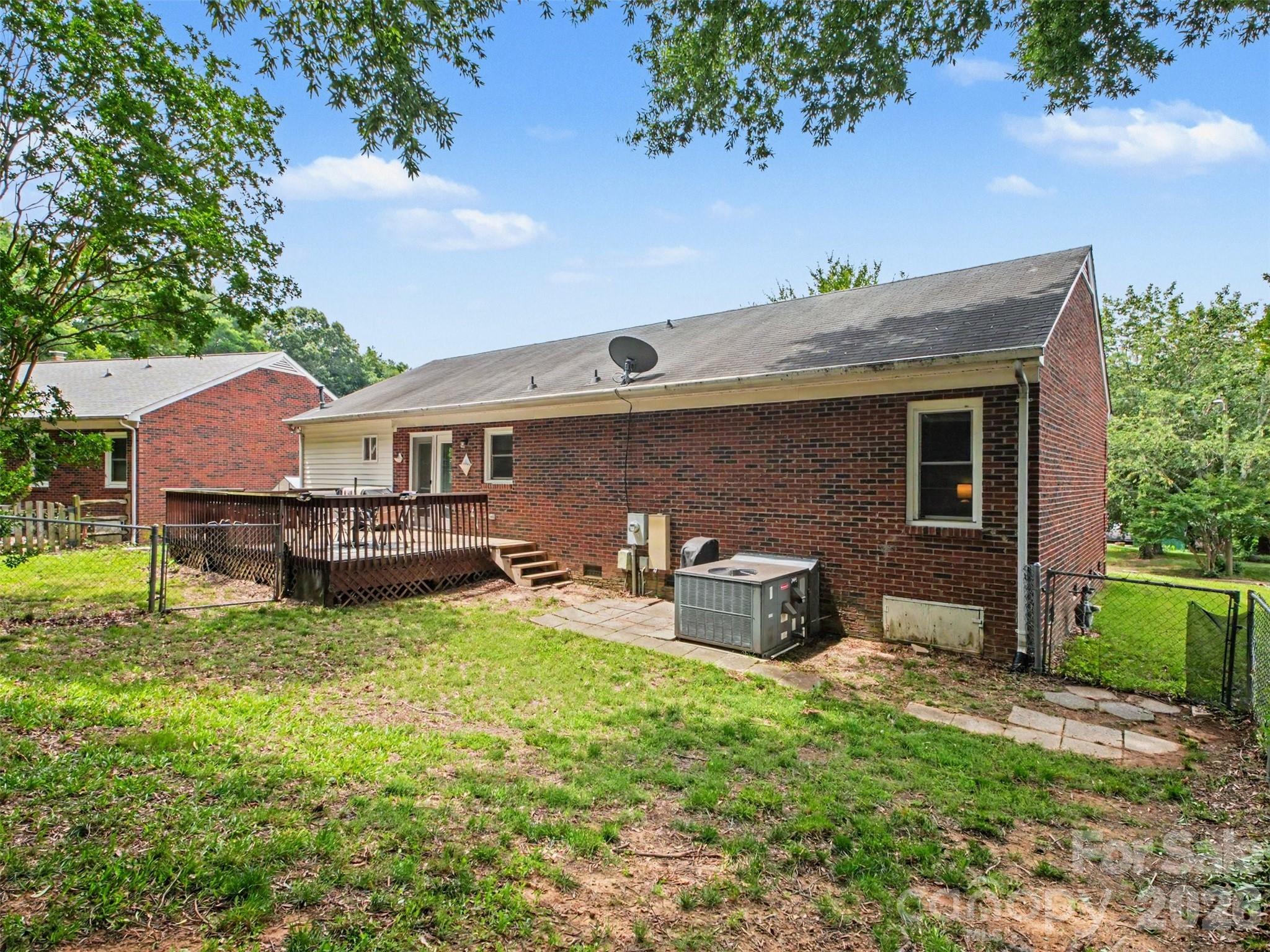 1009 Autumn Lane — Concord