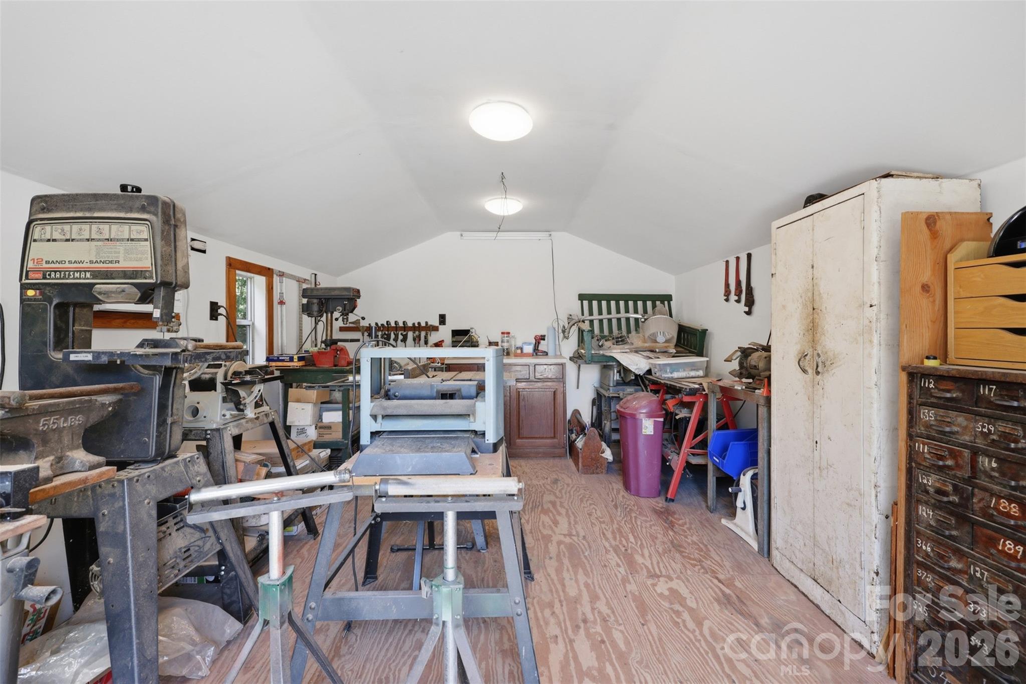 6389 Hwy 64/90 Highway W — Taylorsville