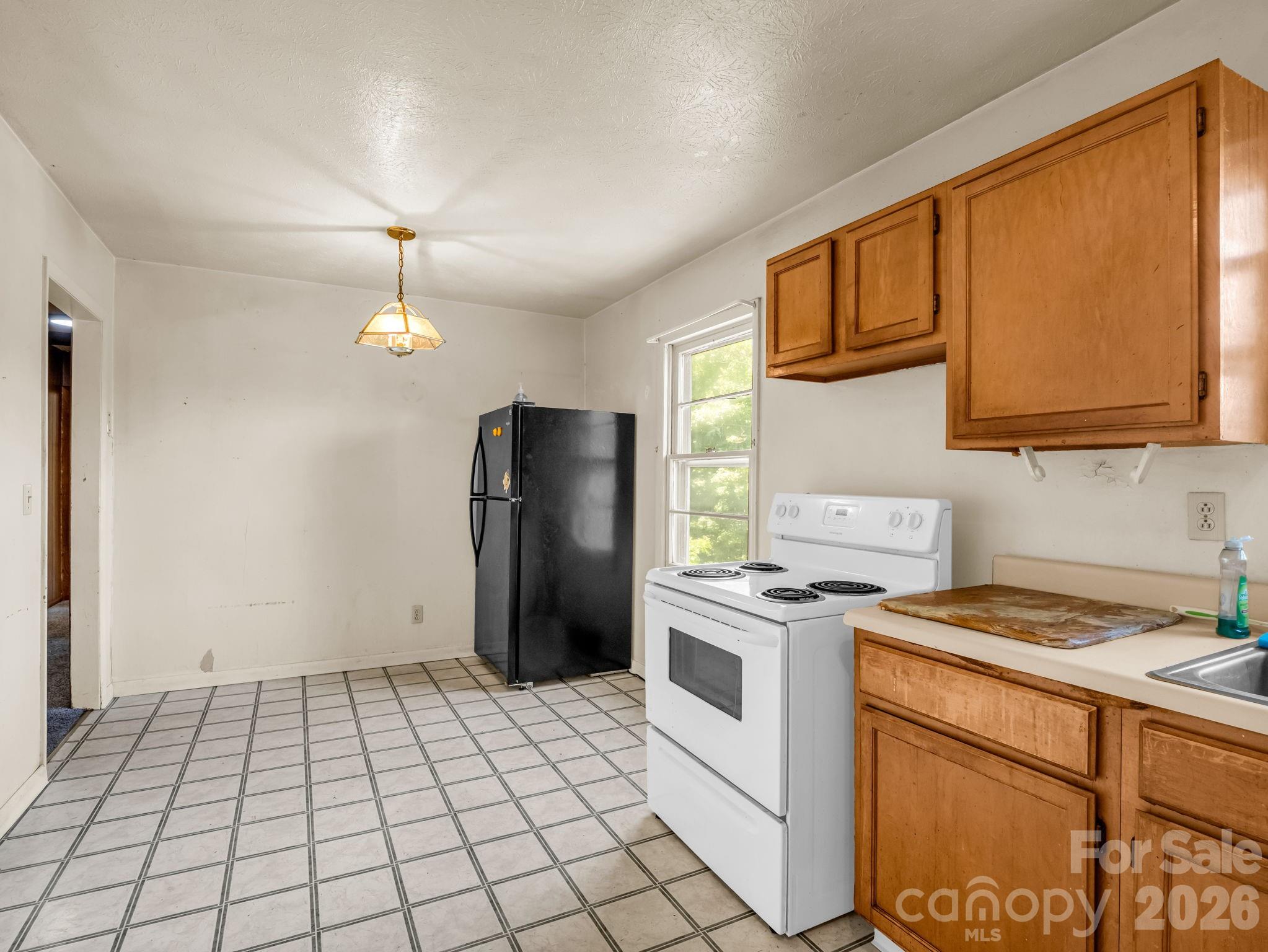 135 Jordan Road — Swannanoa