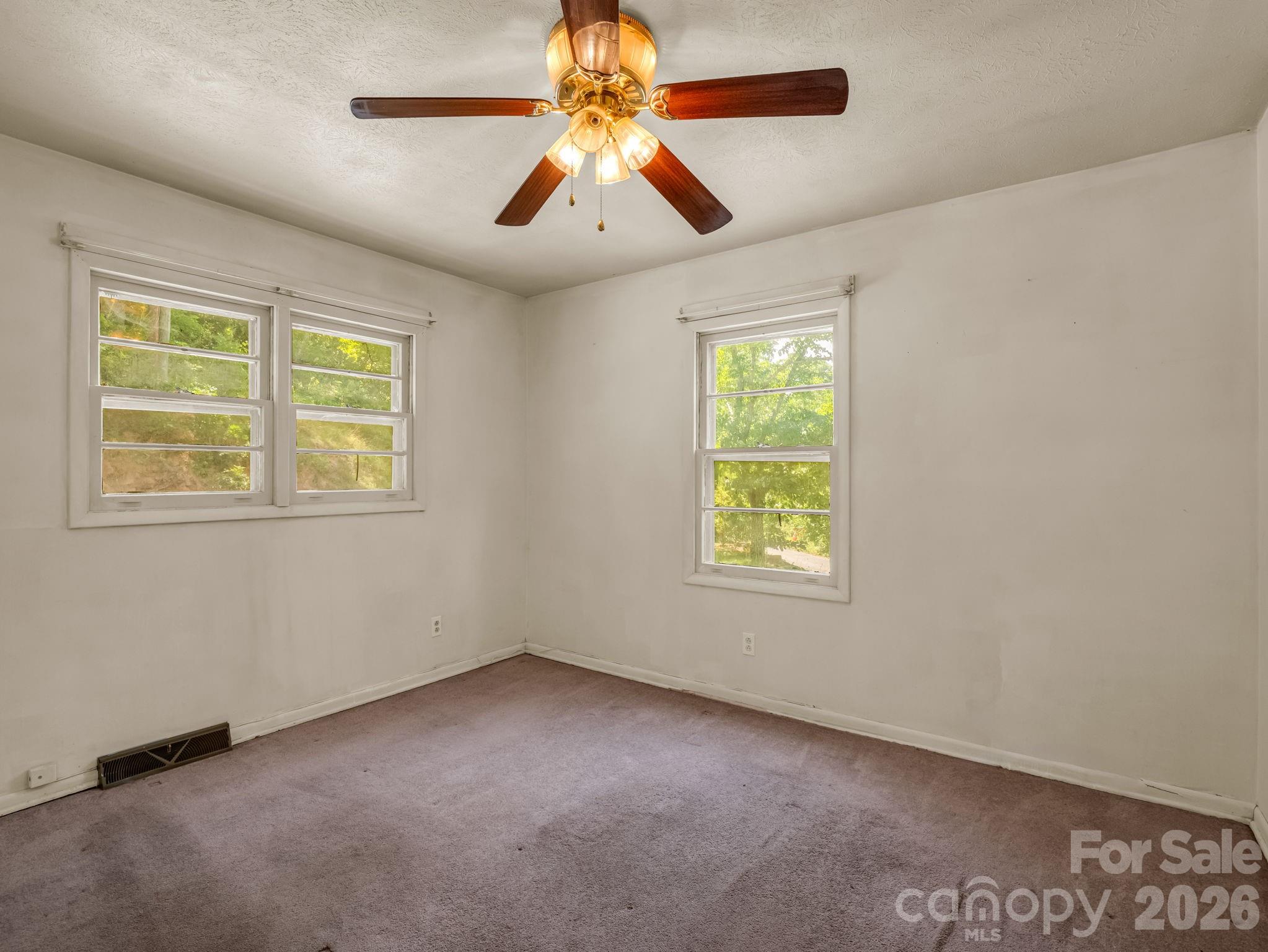 135 Jordan Road — Swannanoa