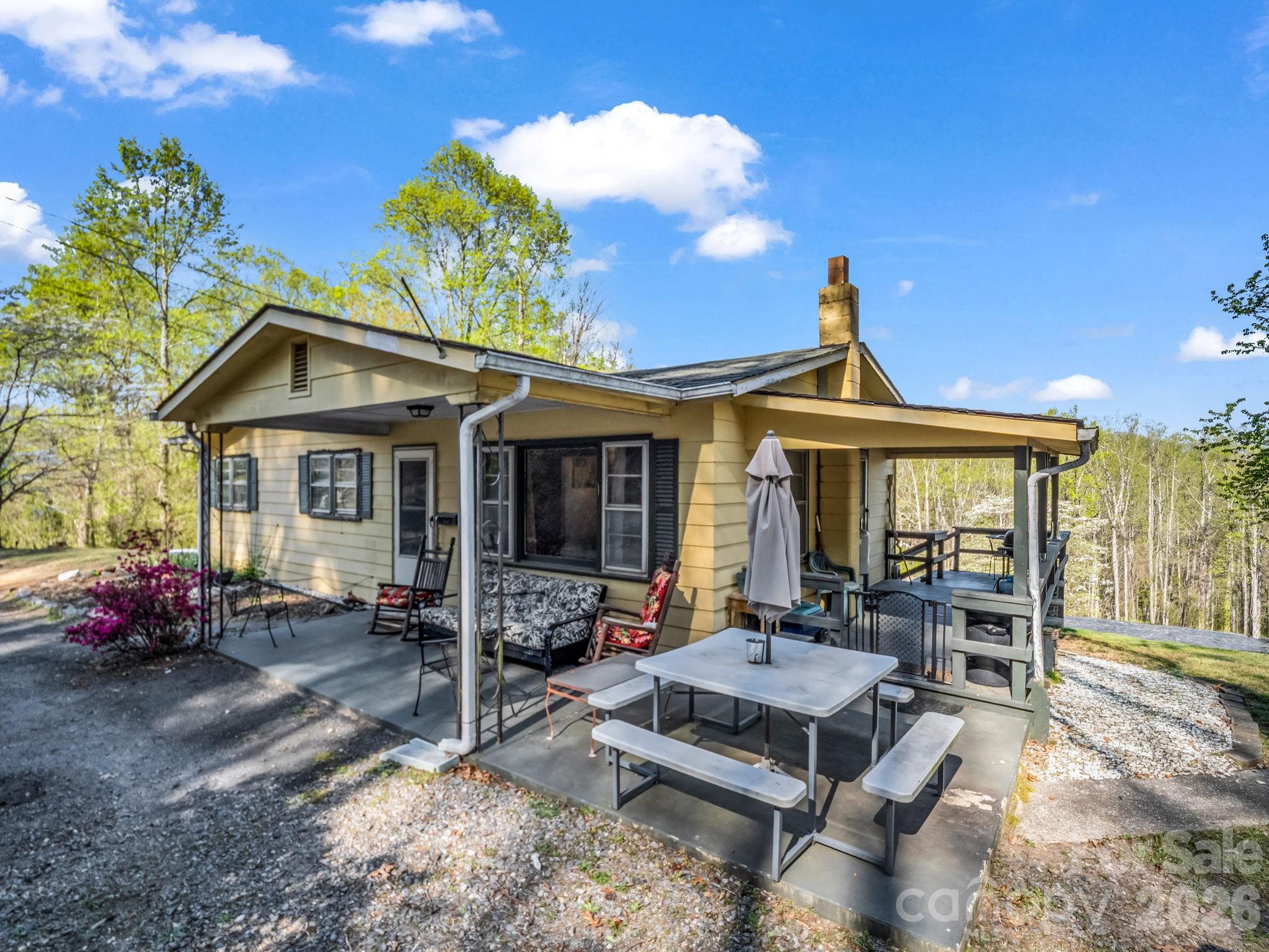 135 Jordan Road — Swannanoa