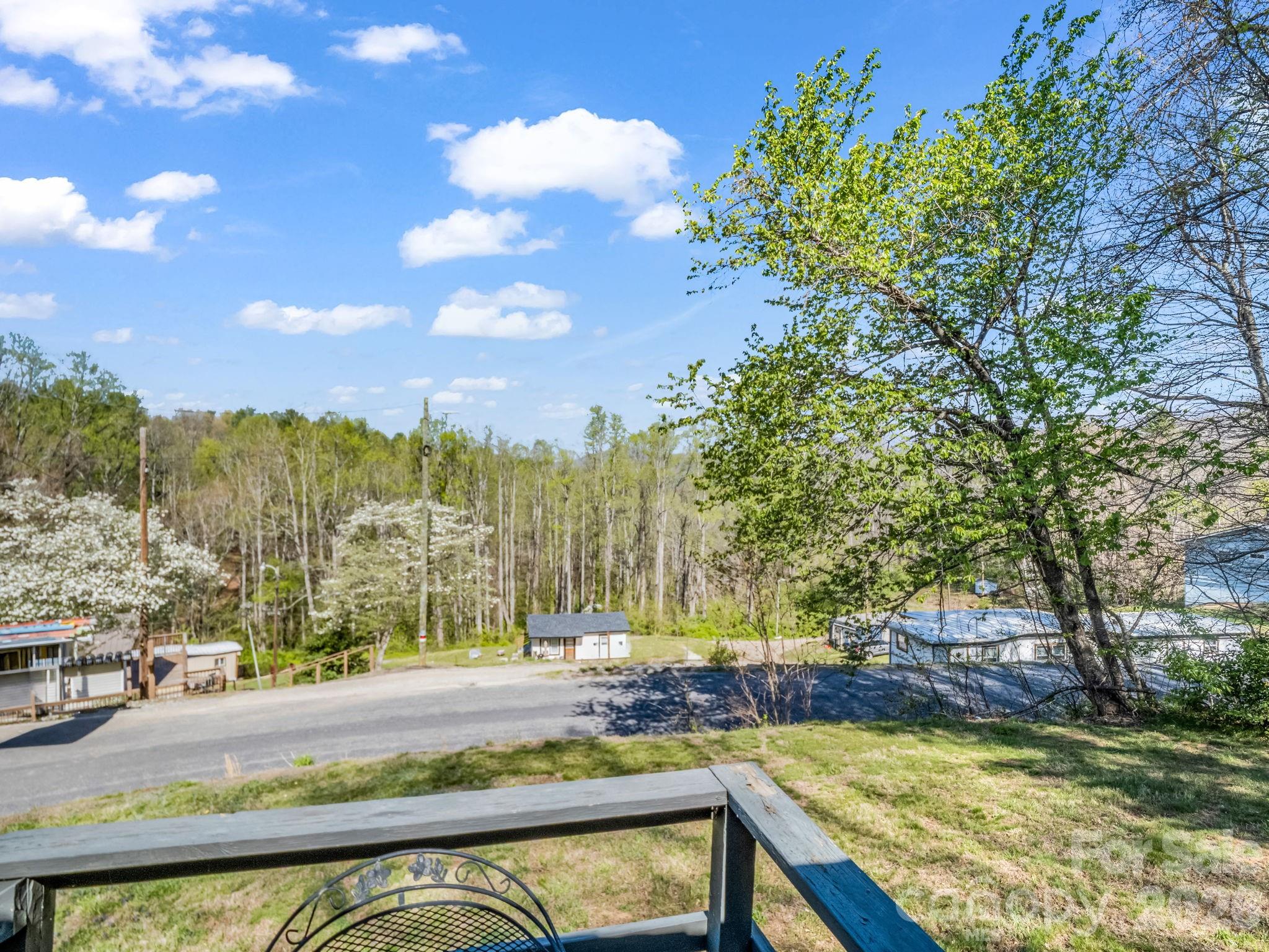 135 Jordan Road — Swannanoa